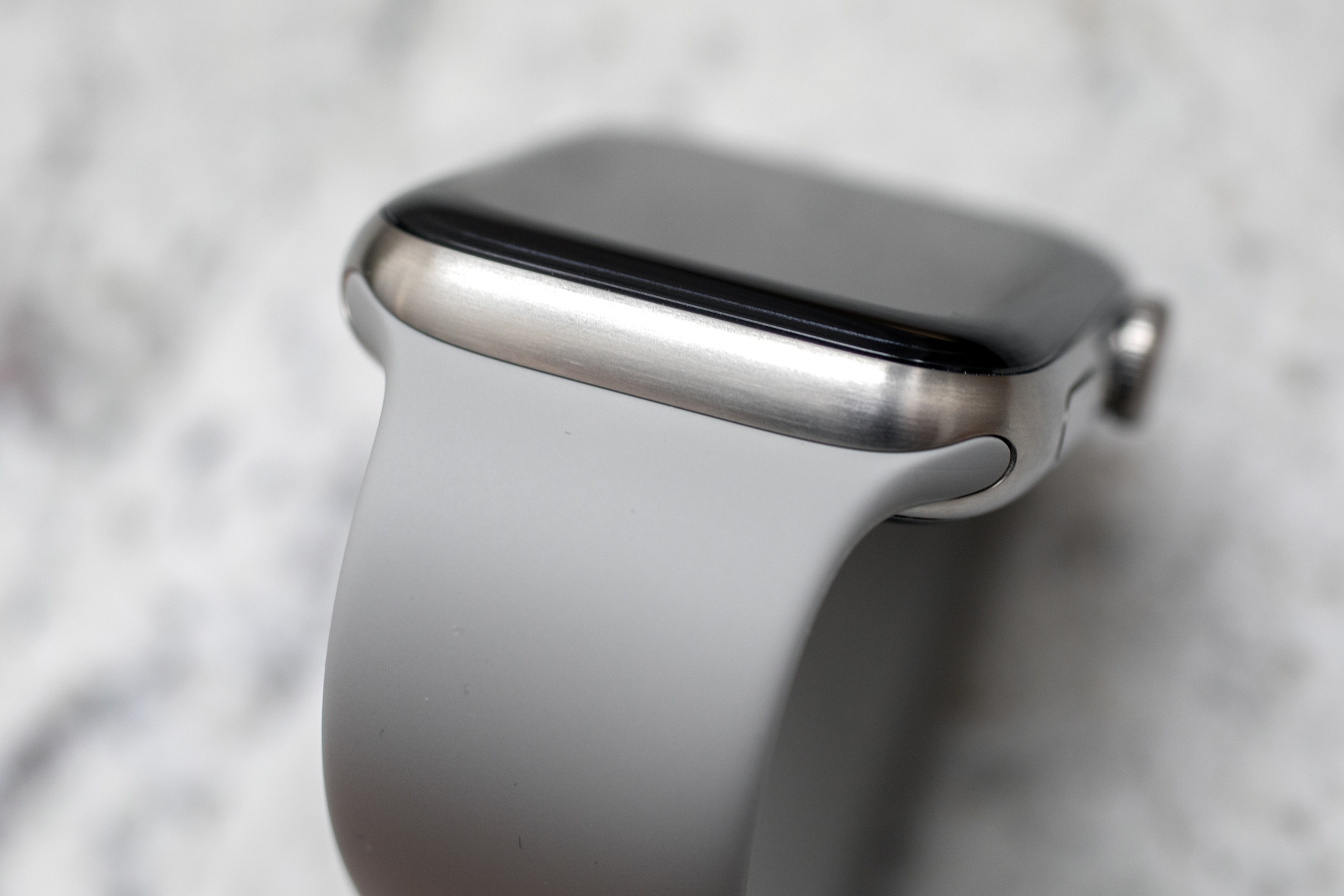 apple watch aluminum vs titanium