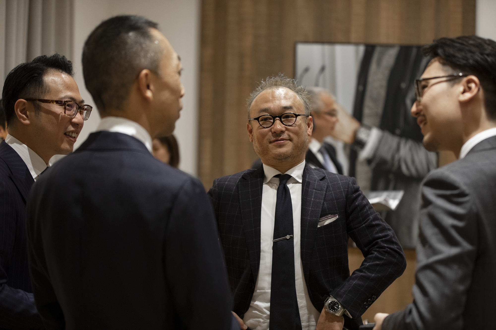 ゲストと談笑するHODINKEE Japanのメンバー