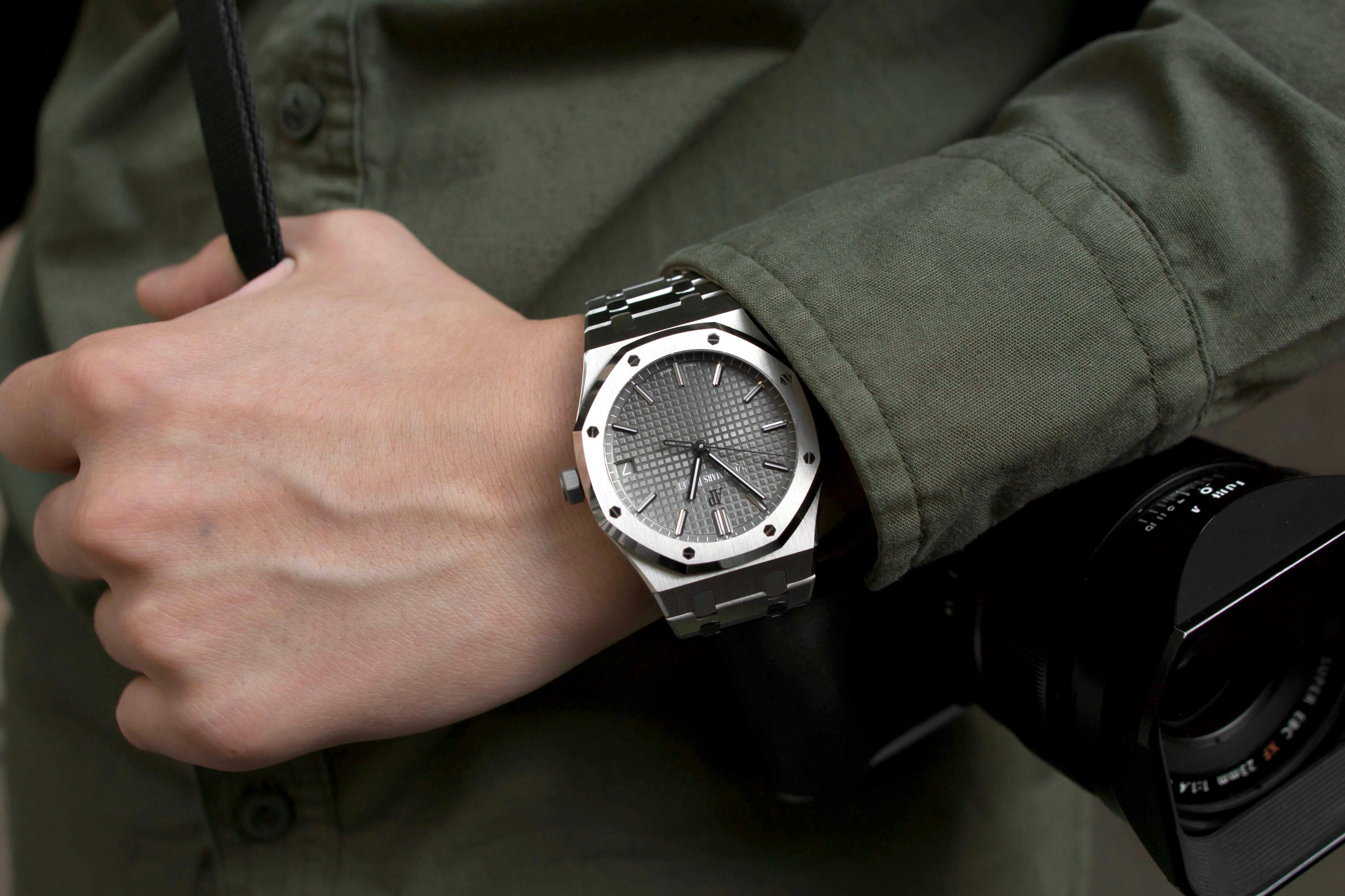 A Week On The Wrist The Audemars Piguet Royal Oak Ref 15500st Hodinkee