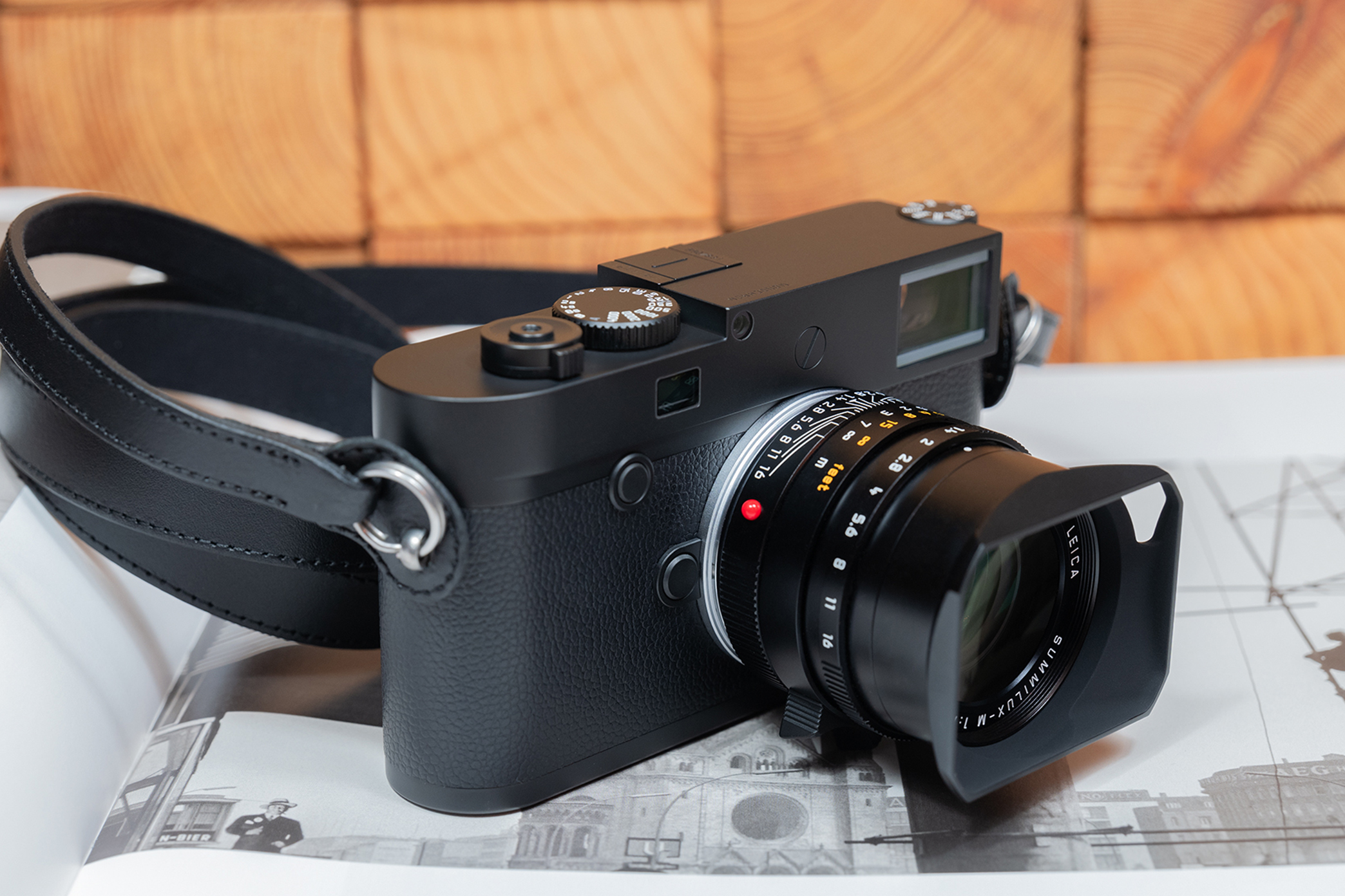 hodinkee leica