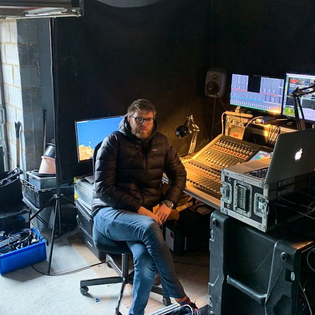 Weekend Round Up Hackers Spaceplanes And Deli Coffee Hodinkee