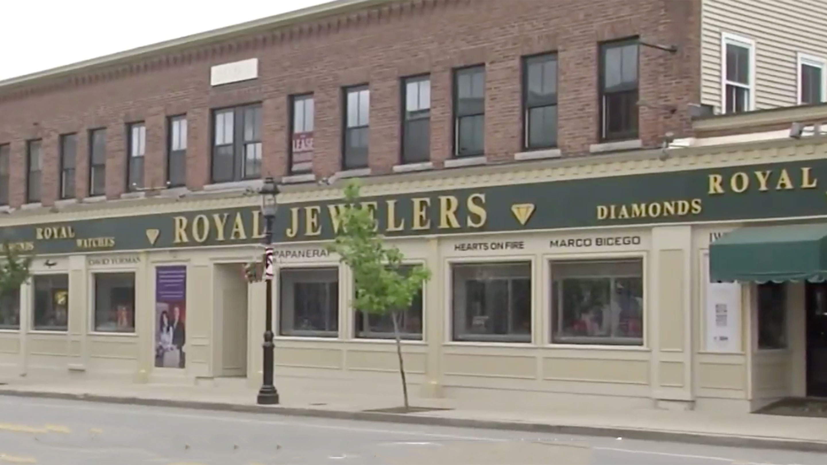 Royal jewelry and cheap watches