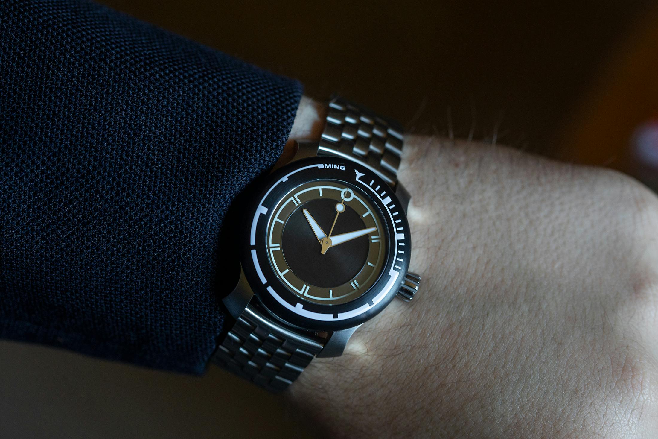 40mm titanium dive watch