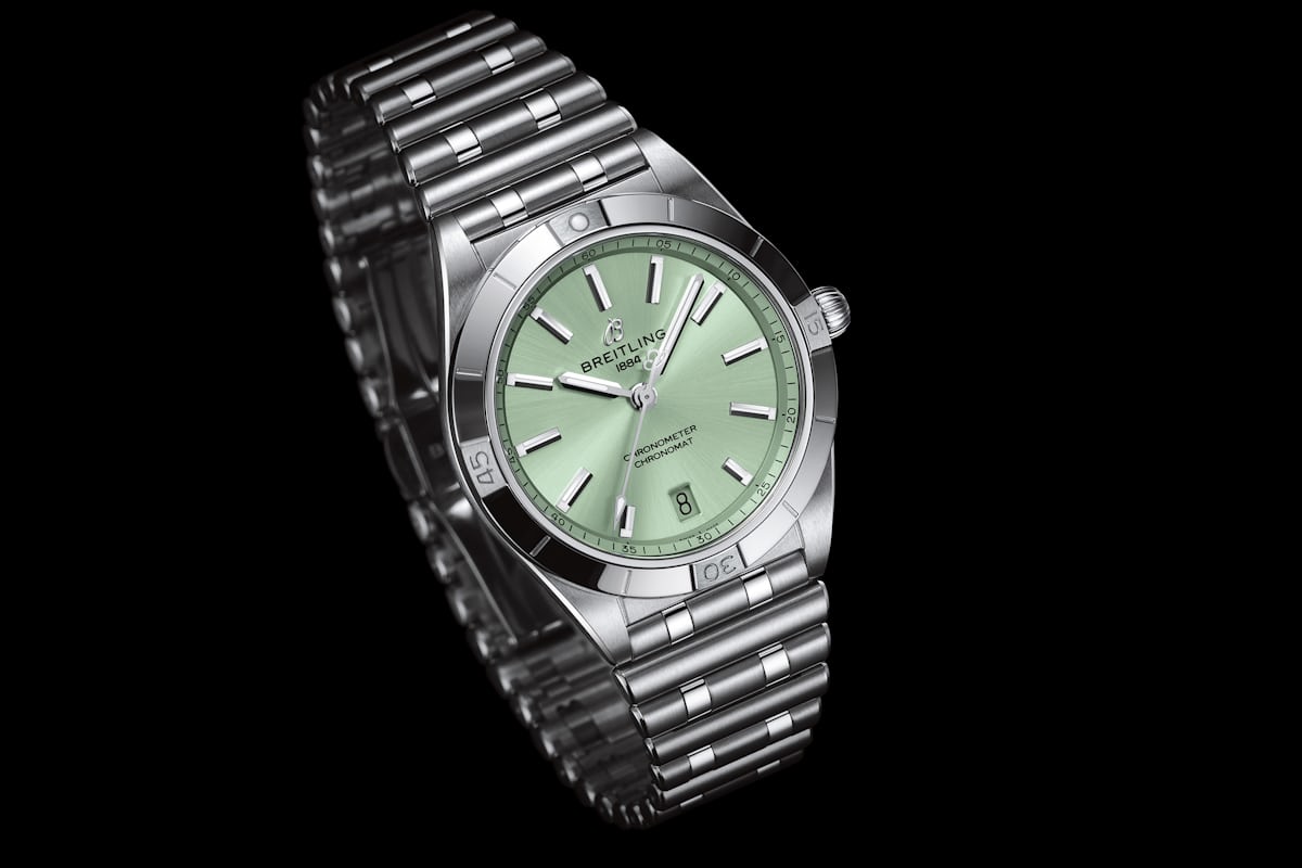 04_Chronomat-Automatic-36-with-a-pale-green-dial_Ref.-U103800101L1A1.jpg