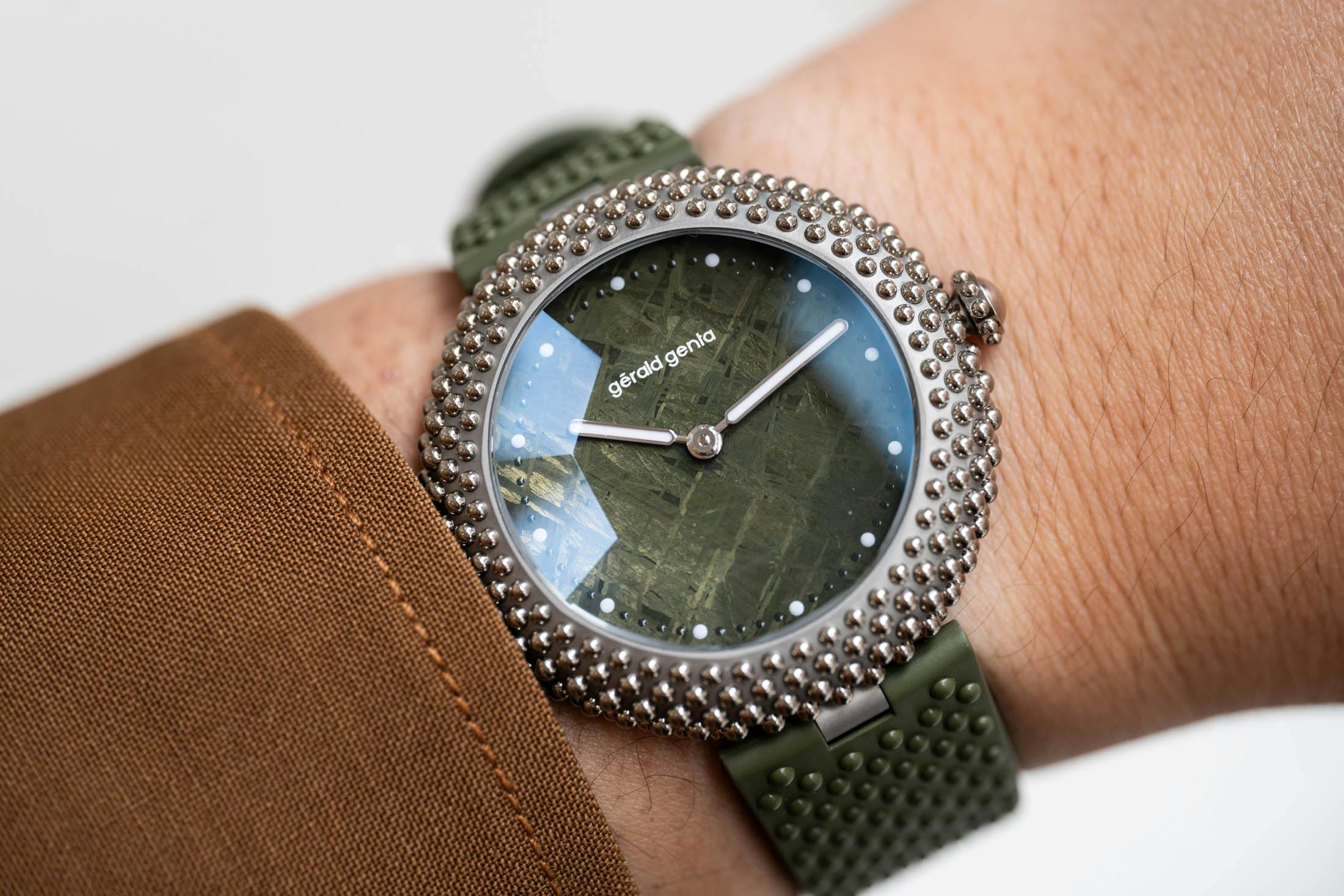 Green Oursin Wristshot