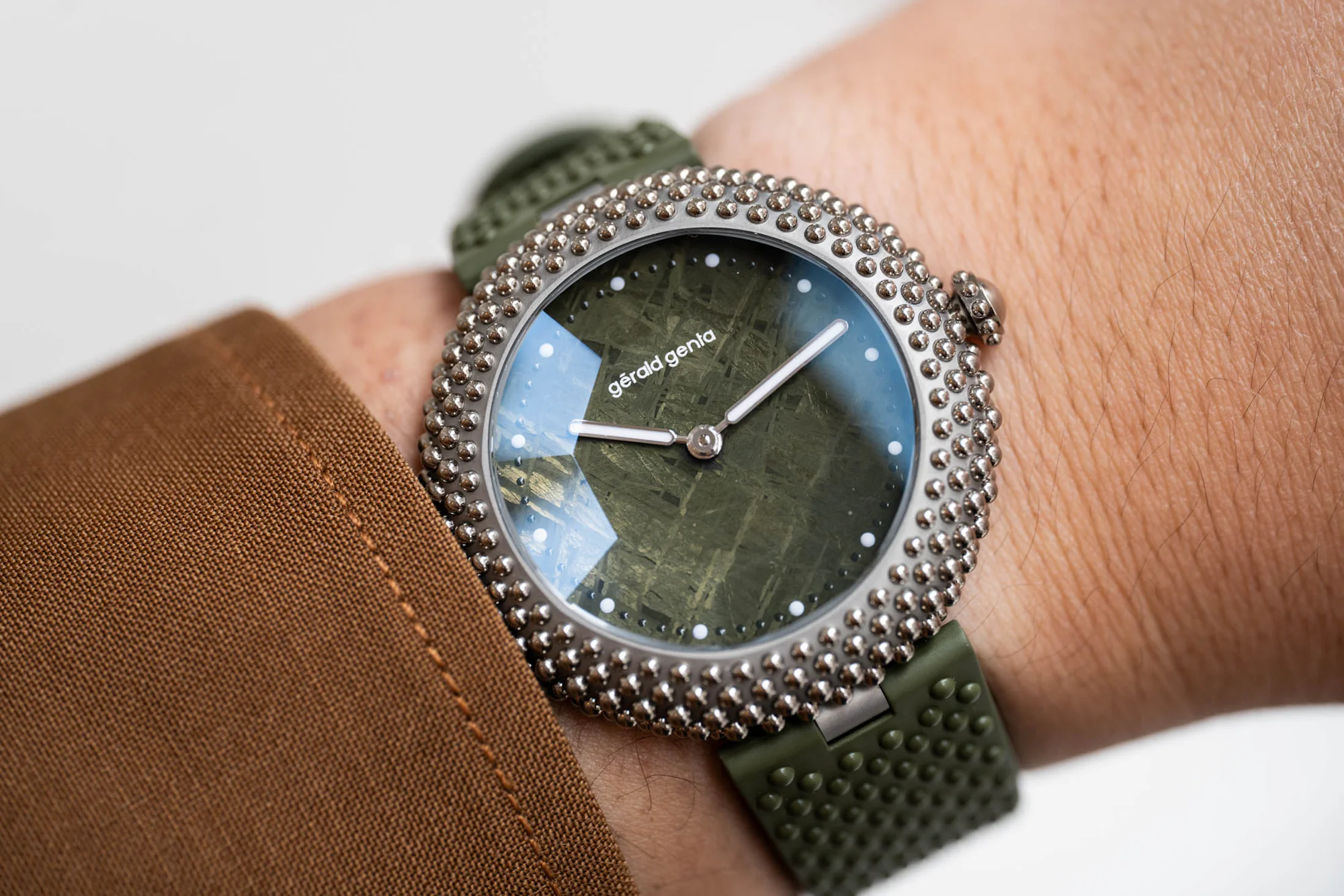 Green Oursin Wristshot