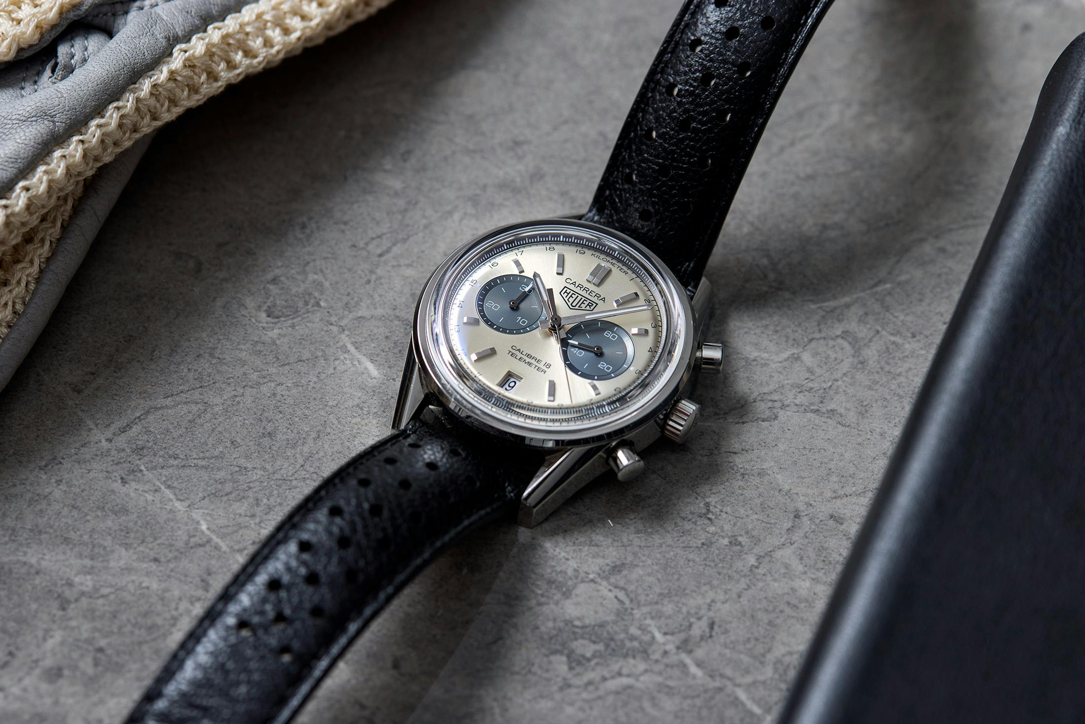 tag heuer carrera chronograph