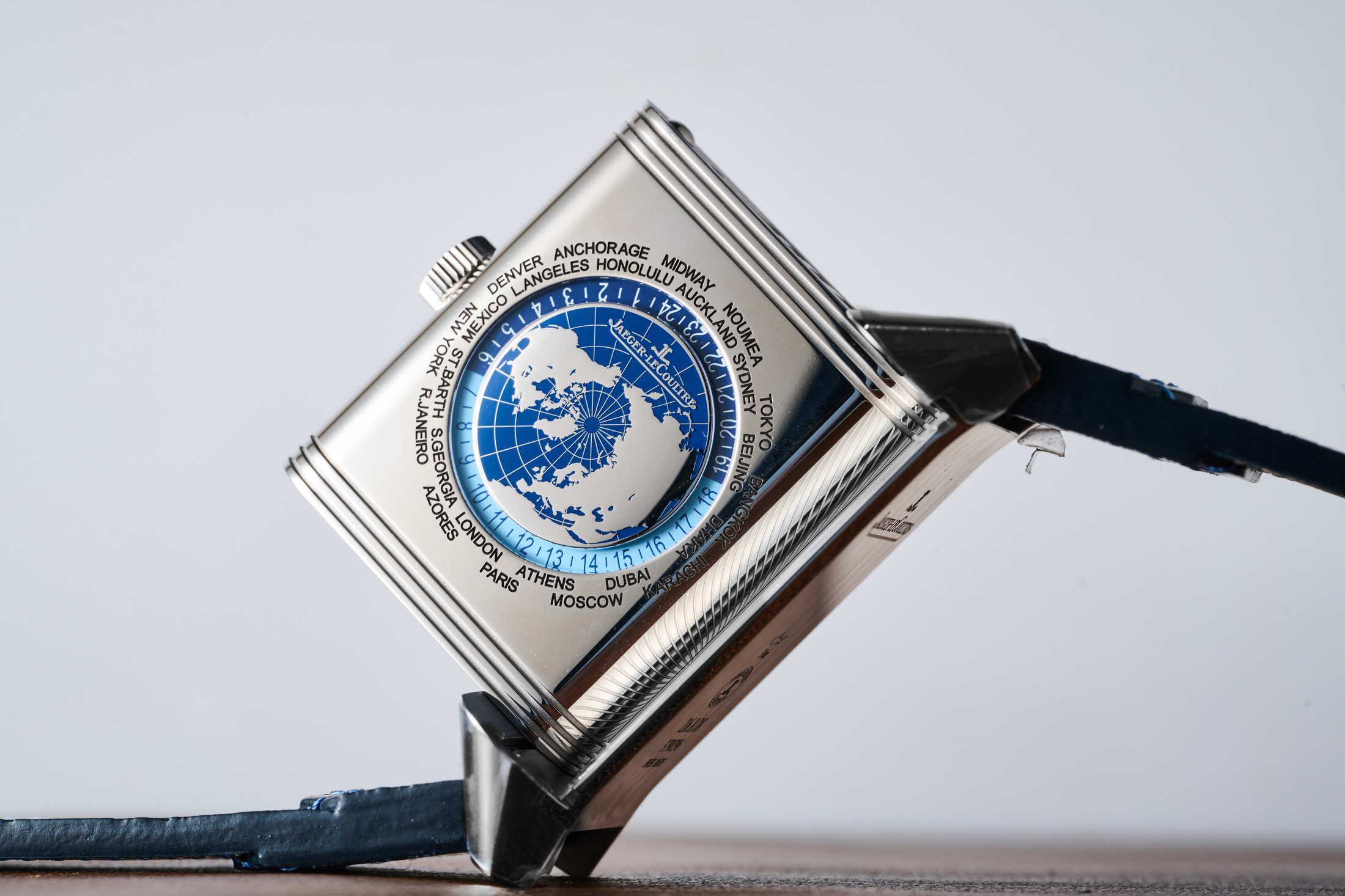 Reverso Tribute to Geographic