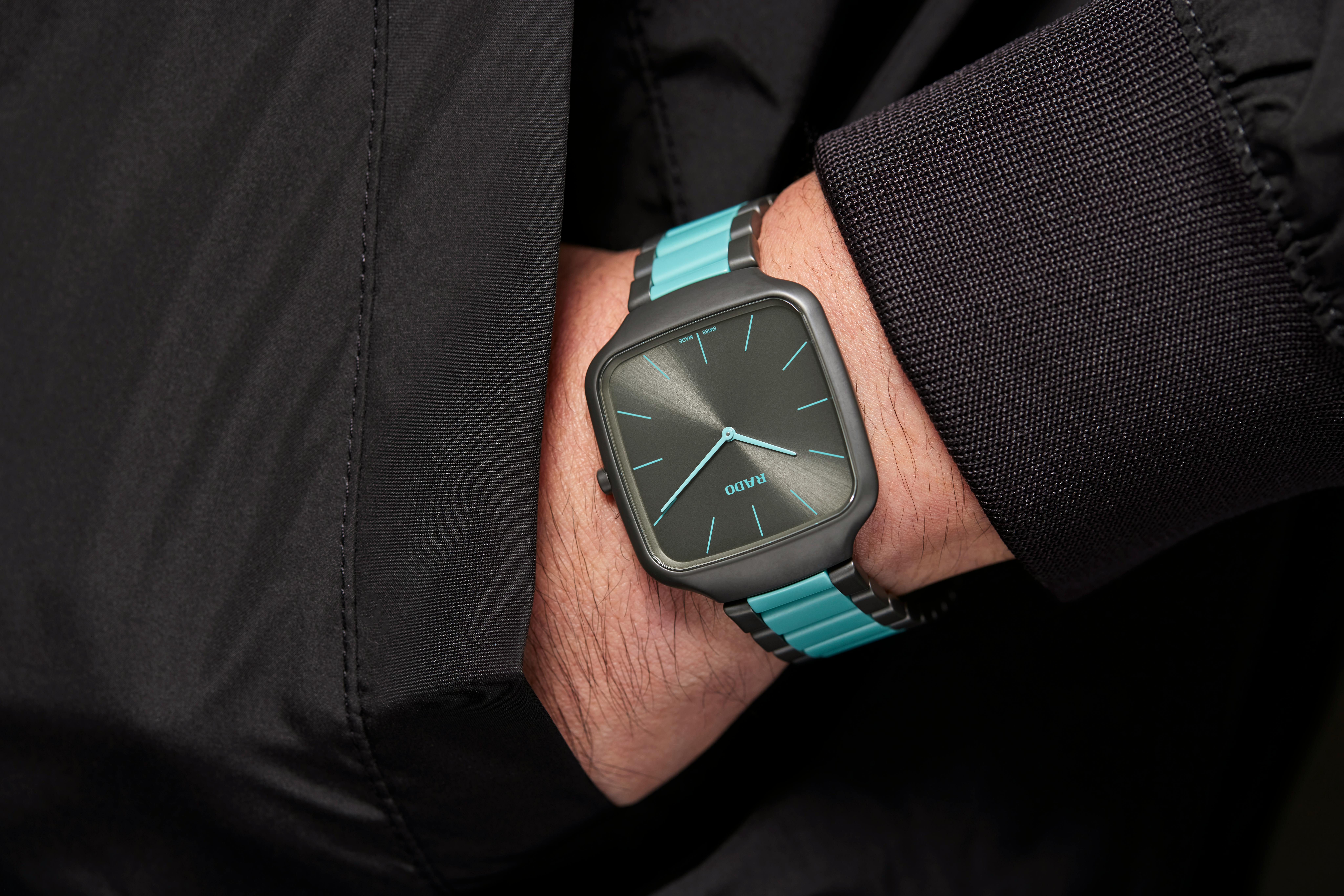 True Square Thinline x Le Corbusier