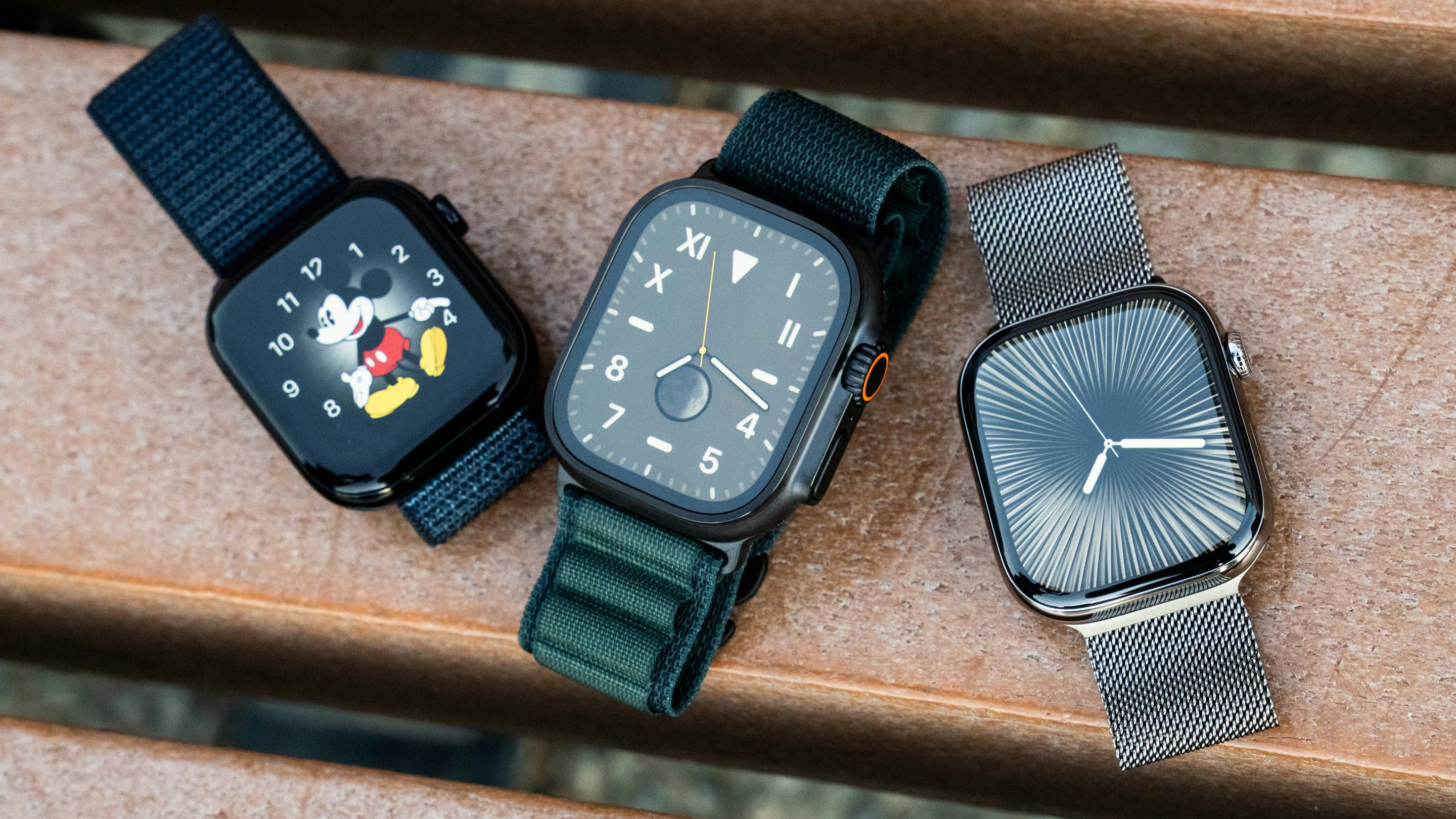Hands-On: The Apple Watch Series 10 And Ultra 2 Black (Video) - Hodinkee