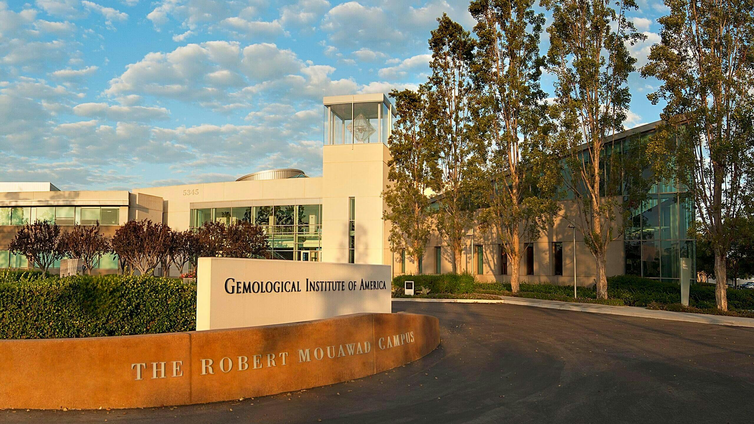 Business News: FHH Teams With GIA's School Of Gemology And Jewelry Arts