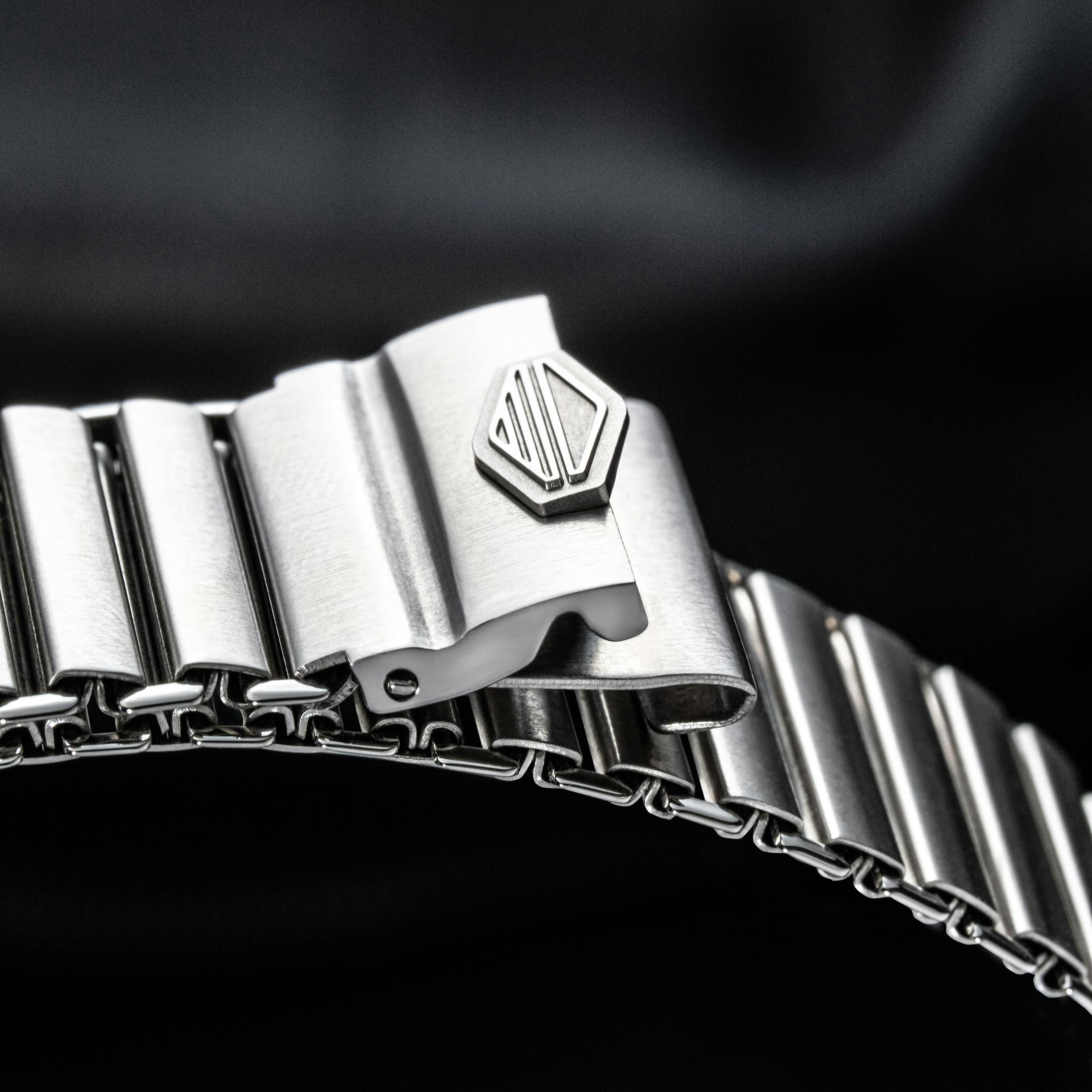 Serica Field Chronometer
