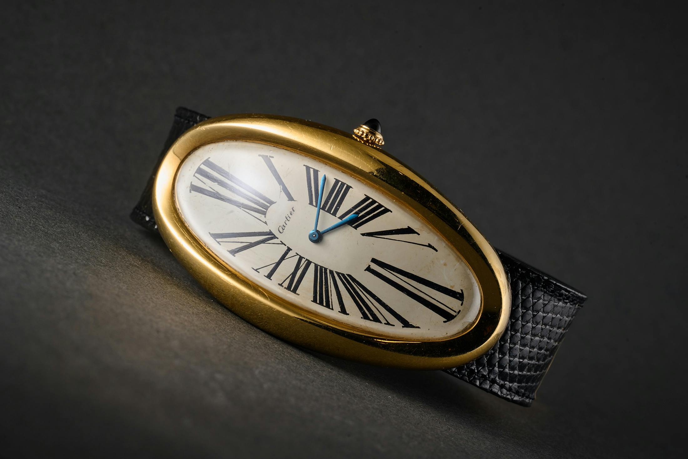 Cartier Maxi Oval