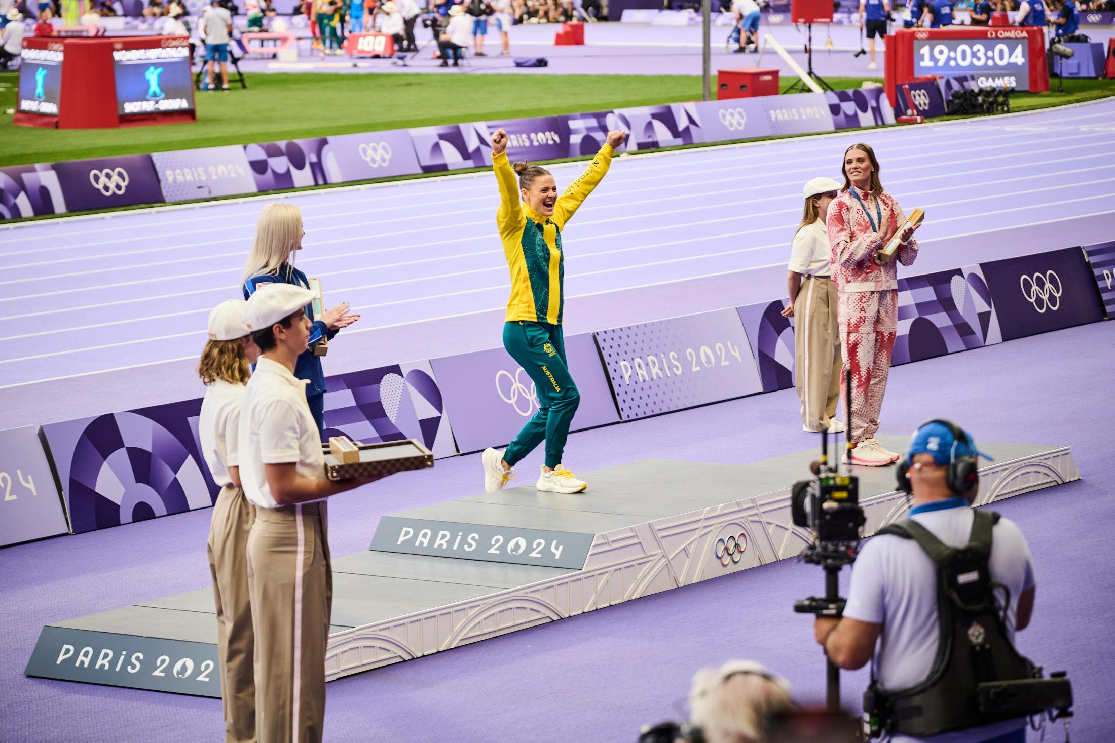 Pole vault medals