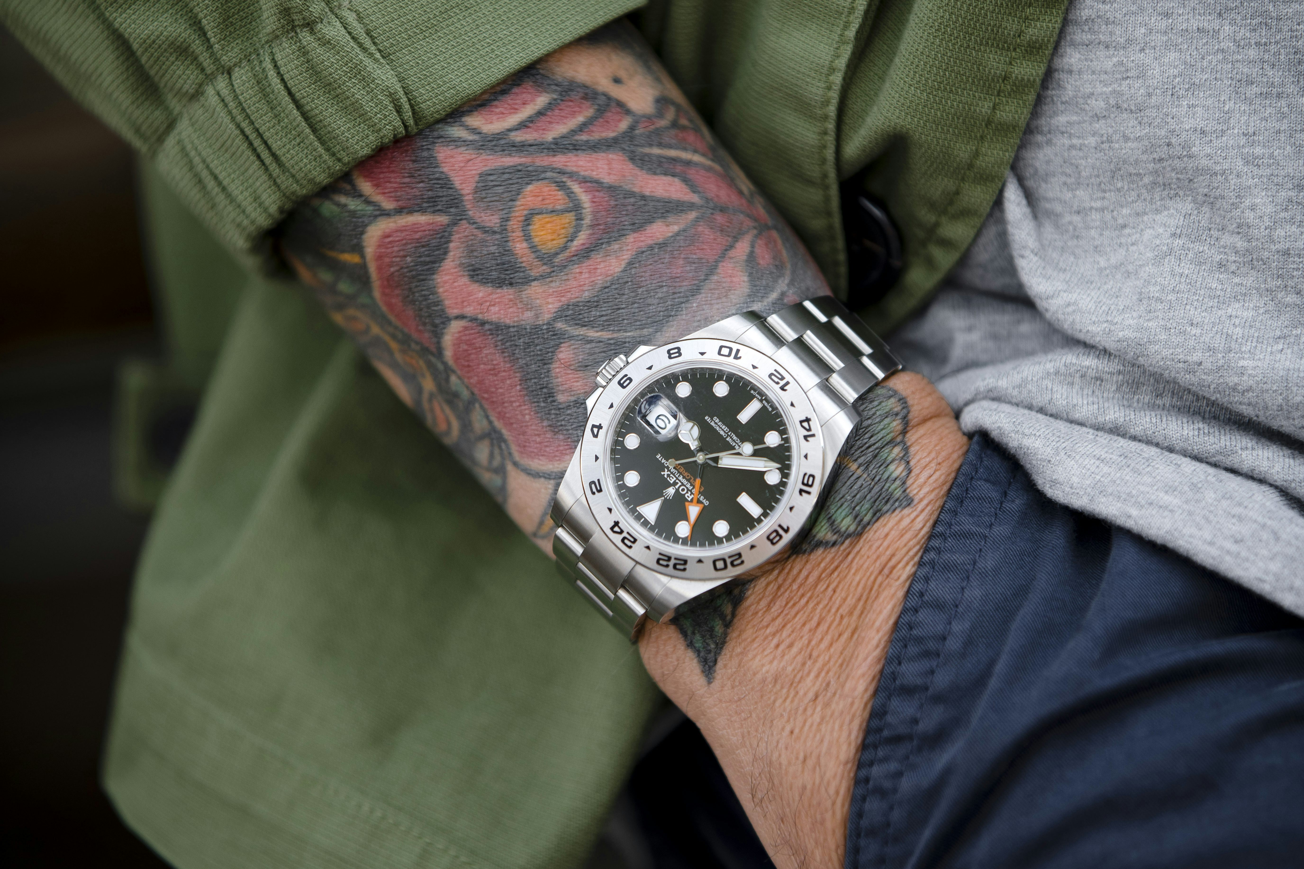 Photo Report: 45 Watches That At The Uomo Show - Hodinkee Street-Style Stole Pitti