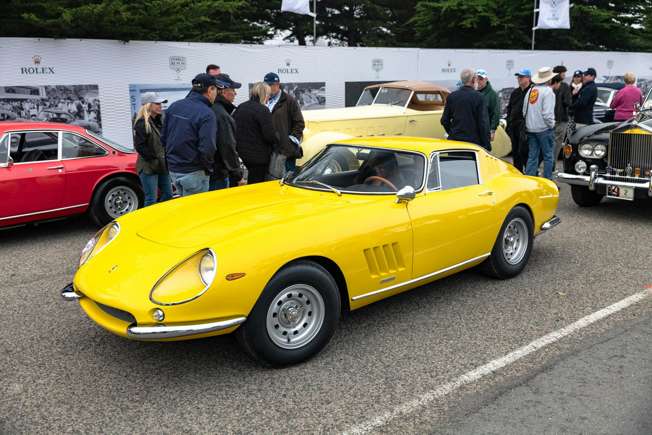a ferrari 275 