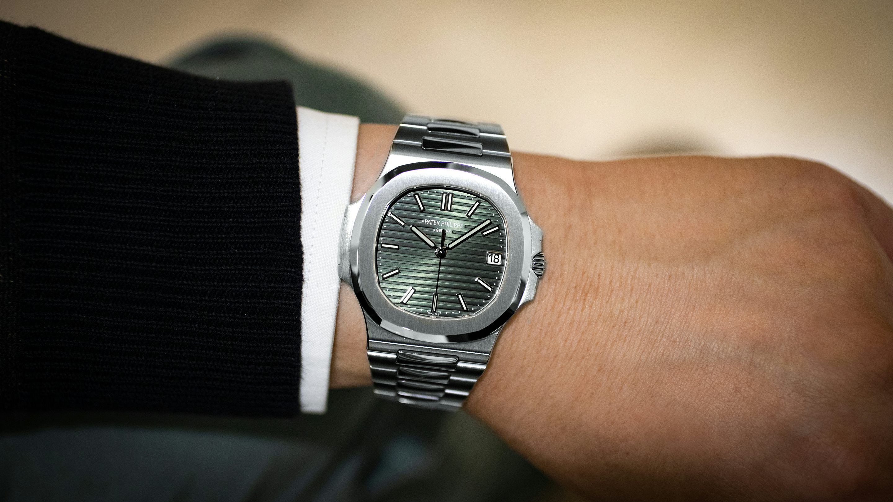Patek Philippe Introduces Nautilus 5711 Olive Green Dial Watch For Final  Production Year
