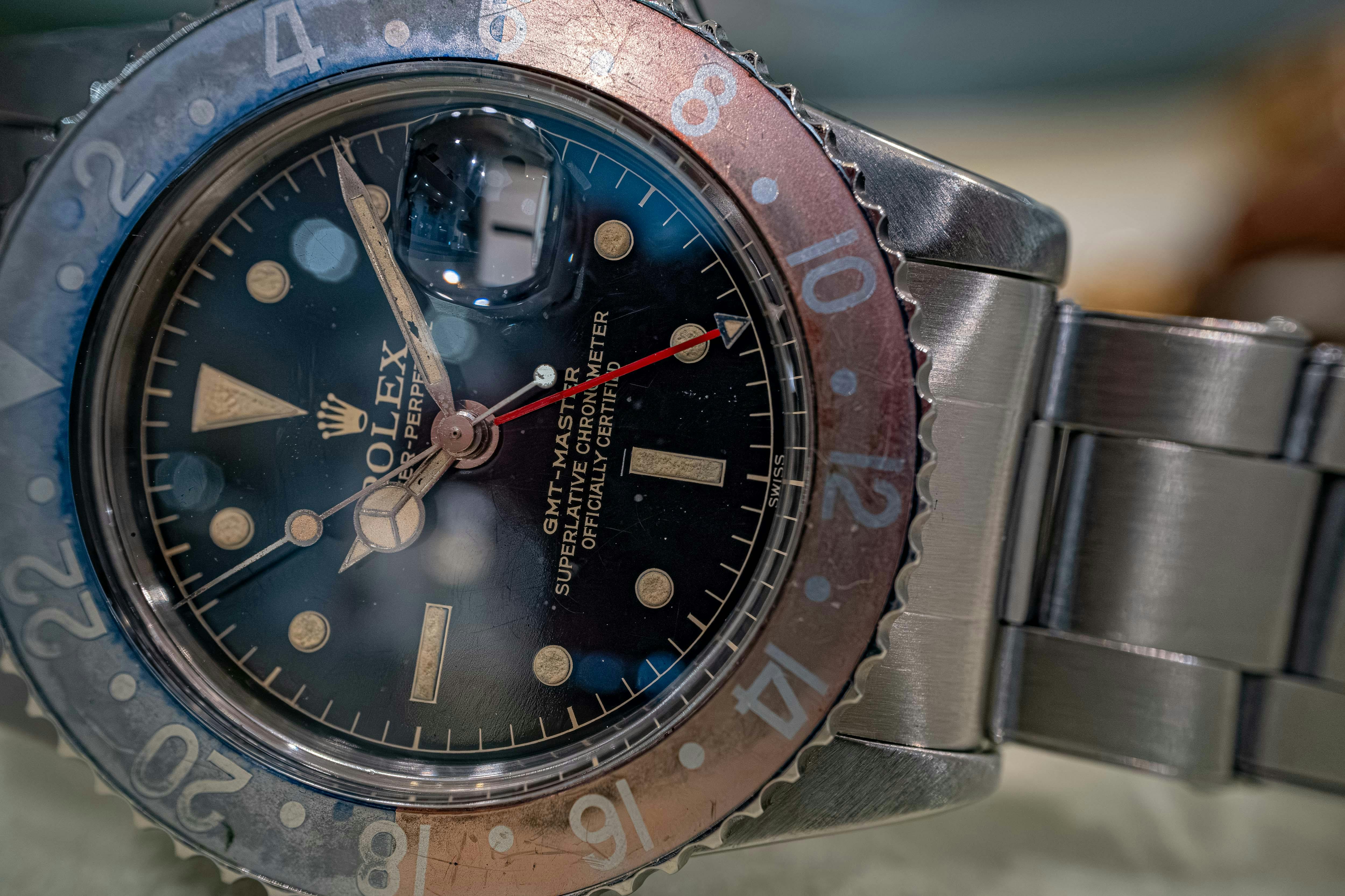 The 1675 from 1963 with an underline dial