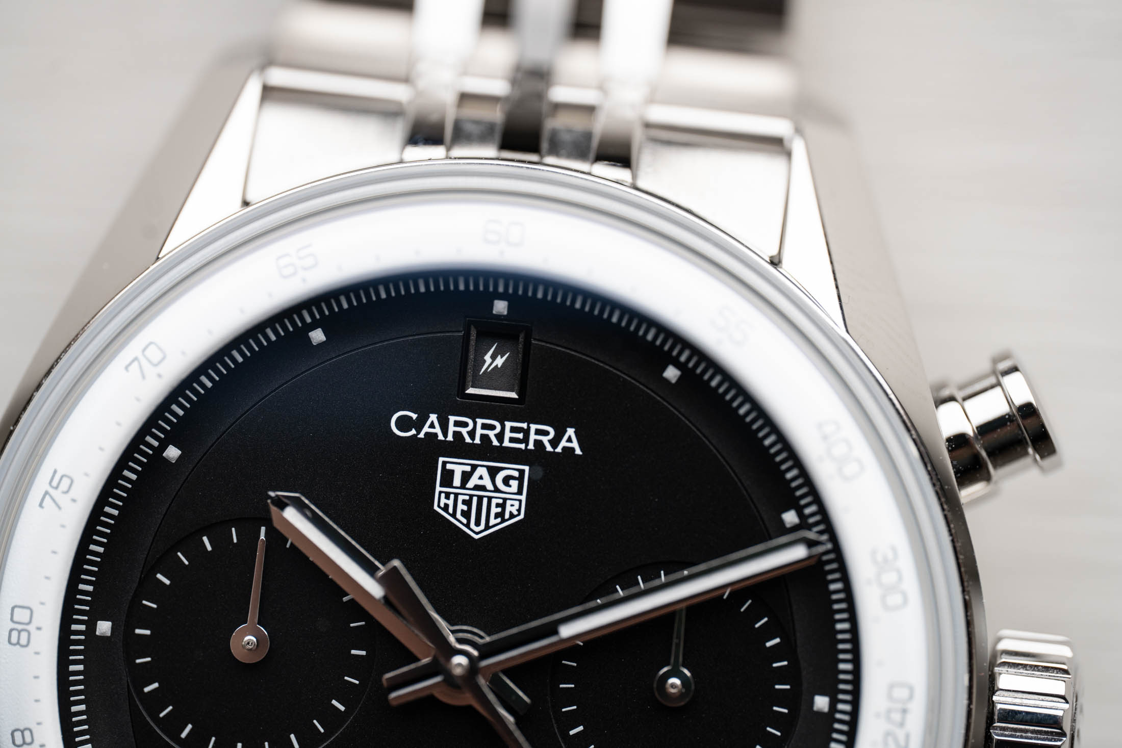 TAG Fragment Carrera Glassbox Date Window