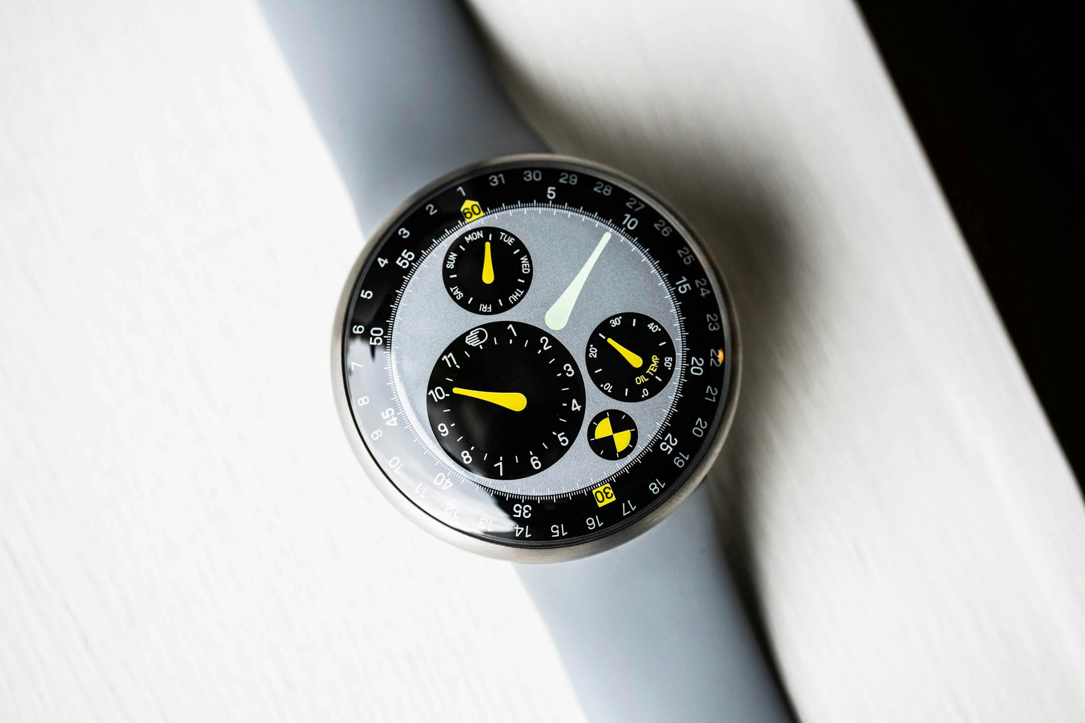 Type 3 MN slanted on windowsill