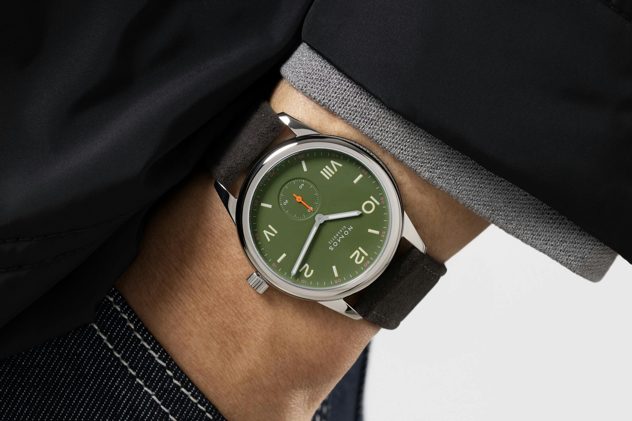 Green Wristshot Side