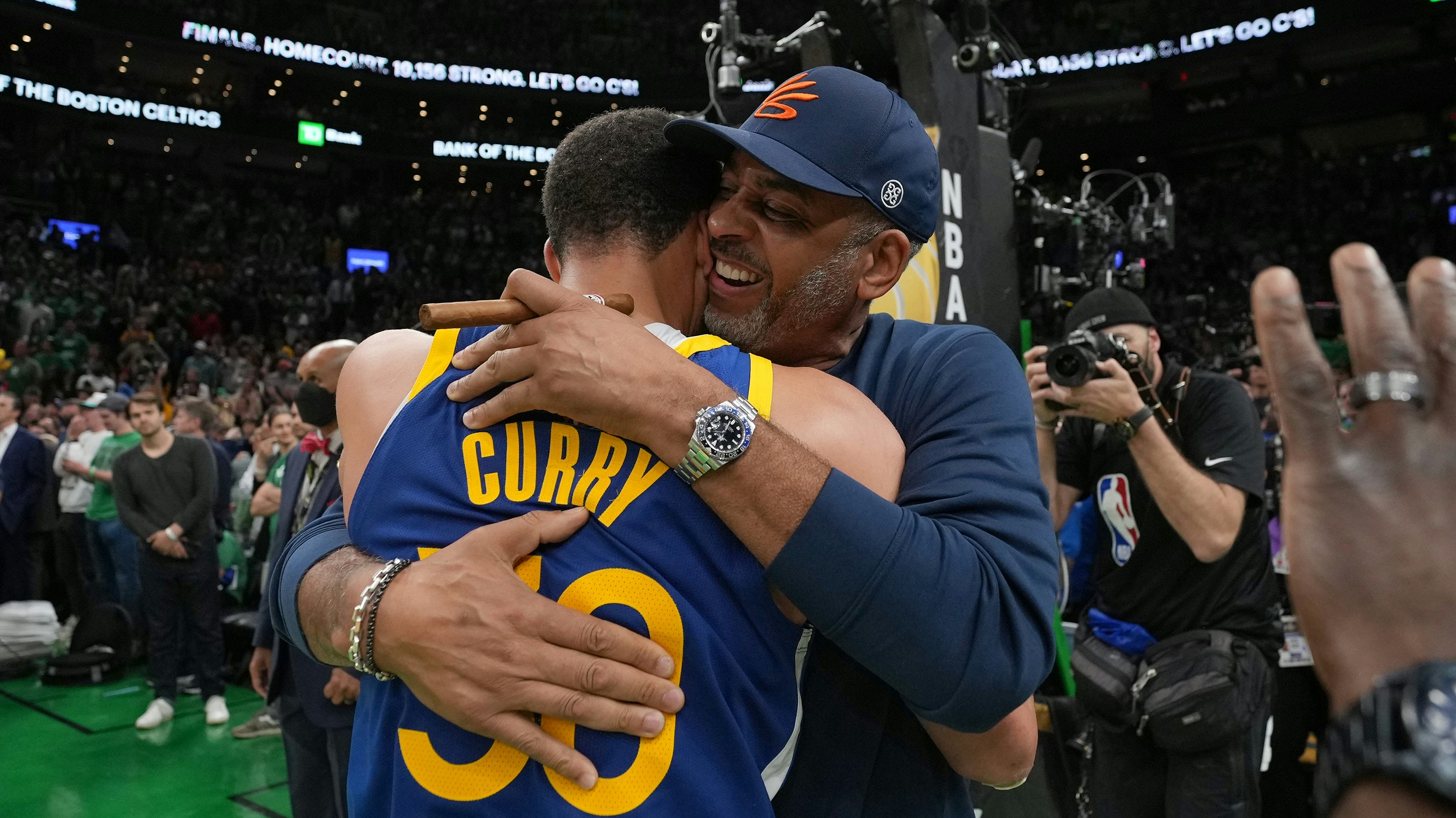 Stephen Curry, Dell Curry & Seth Curry Feature - The Curry House