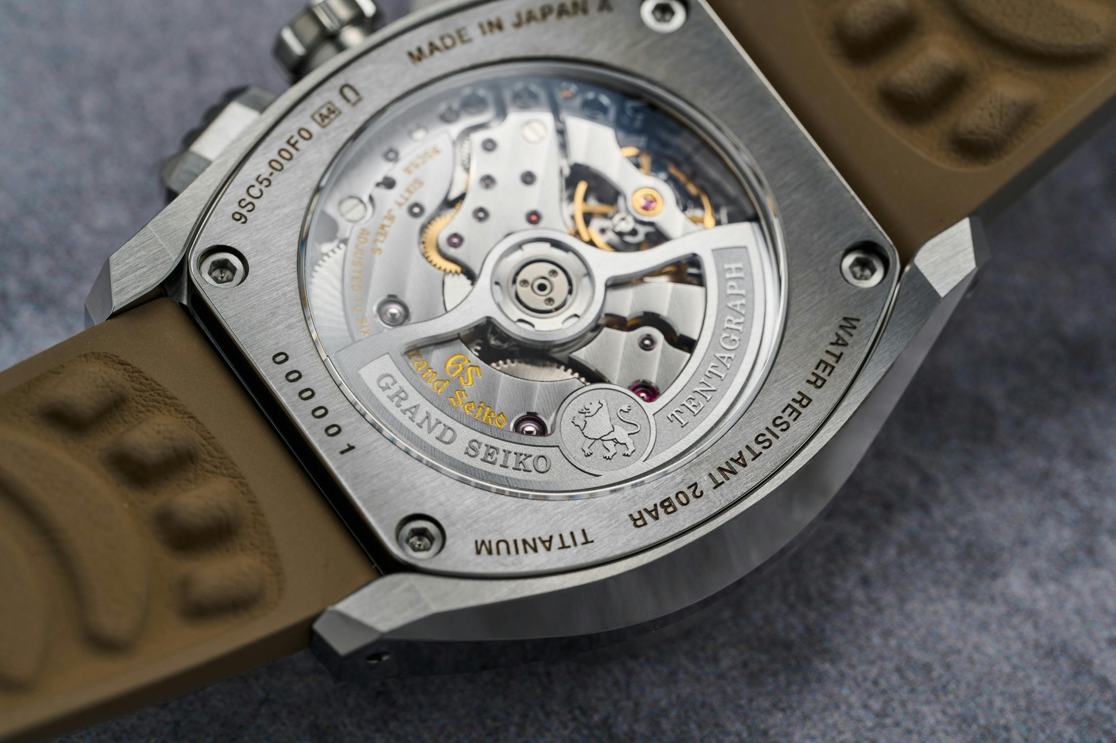 Tokyo Lion Chrono Caseback