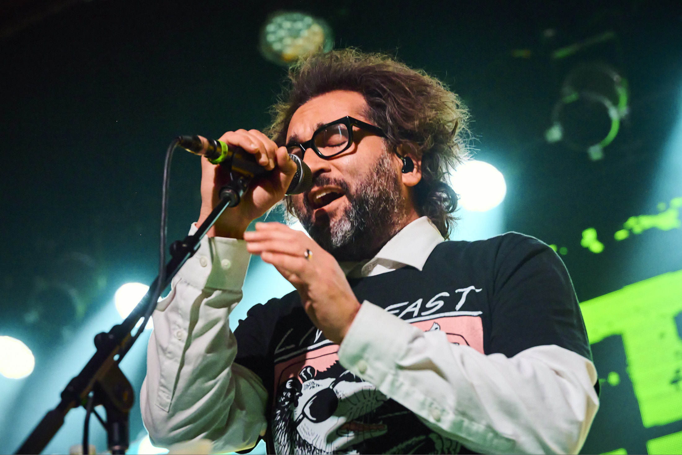 Watch Spotting Jesse Mack Johnson, Keyboardist For Motion City