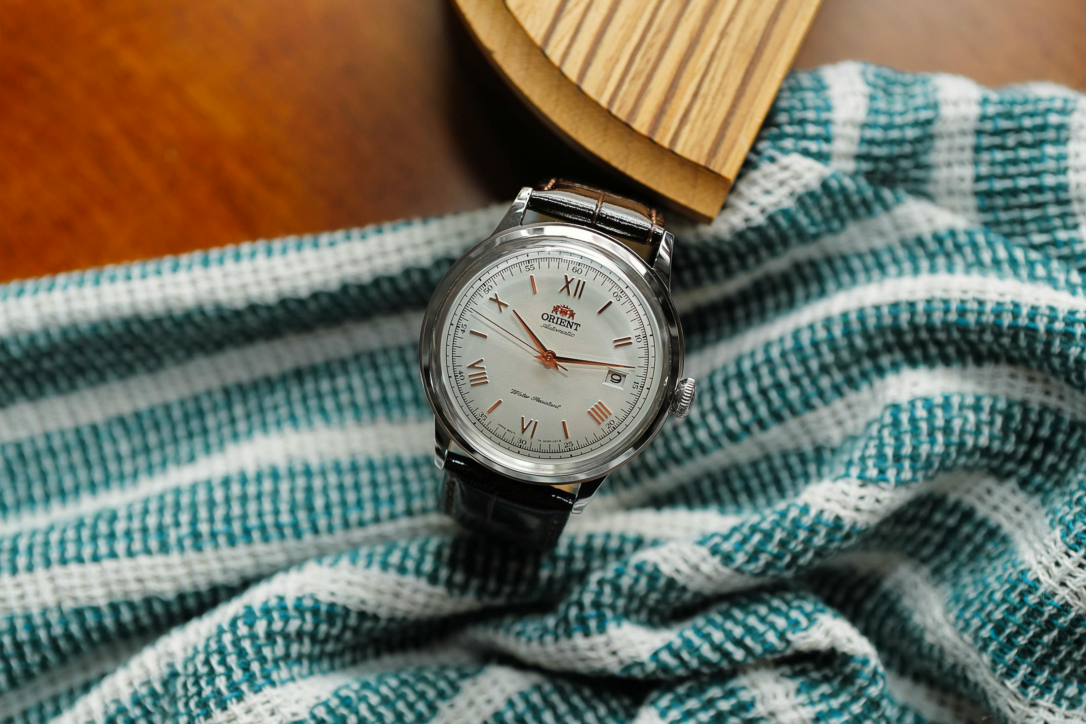 ORIENT Automatic EVOW-CO-B 腕時計 The Best Watch Under $200 Is The Orient Bambino