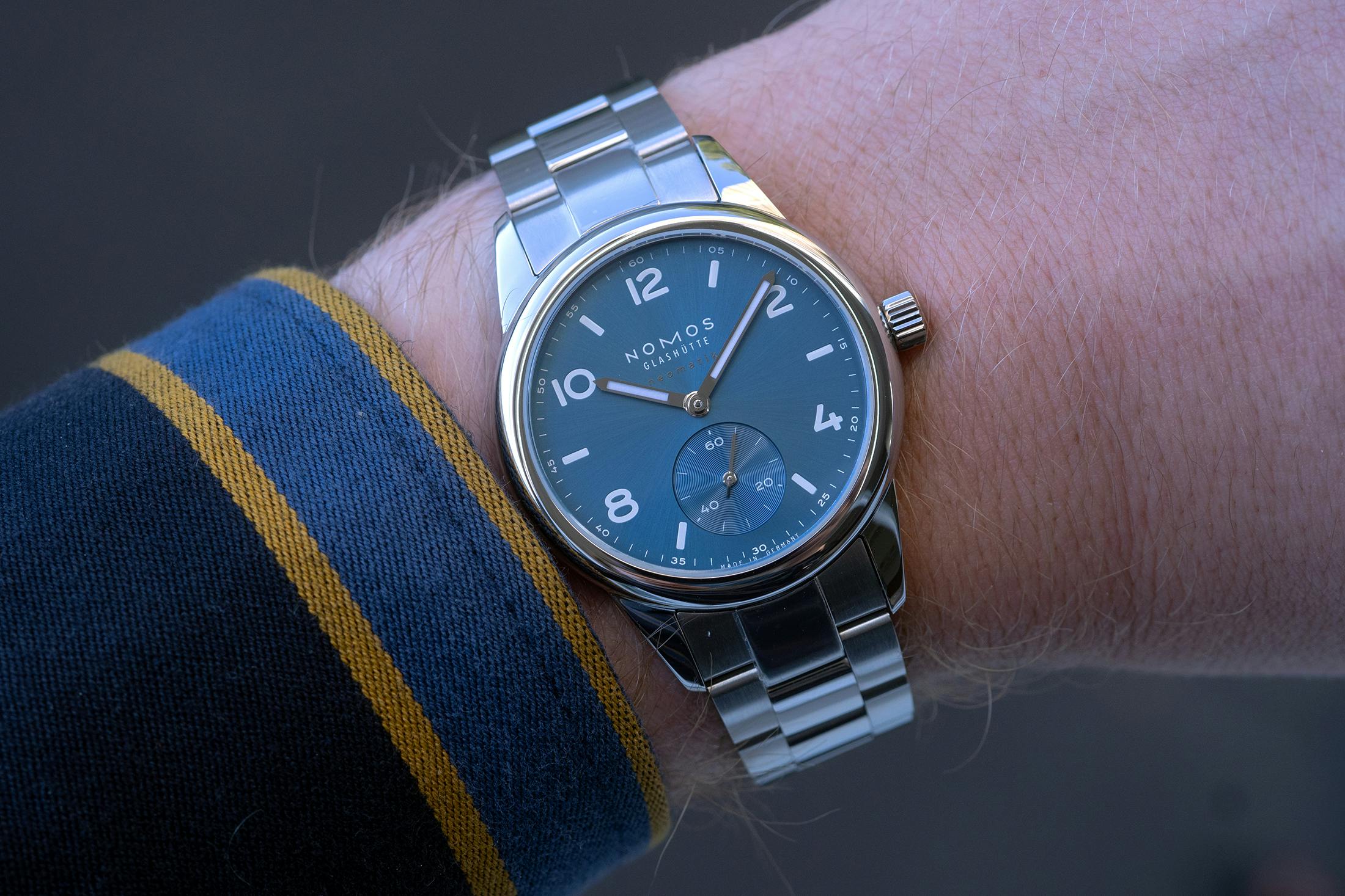 Quelle montre design moderne, mouvement non clone d'ETA2824 pour 3-4000€ Nomosclub9.jpg?ixlib=rails-1.1