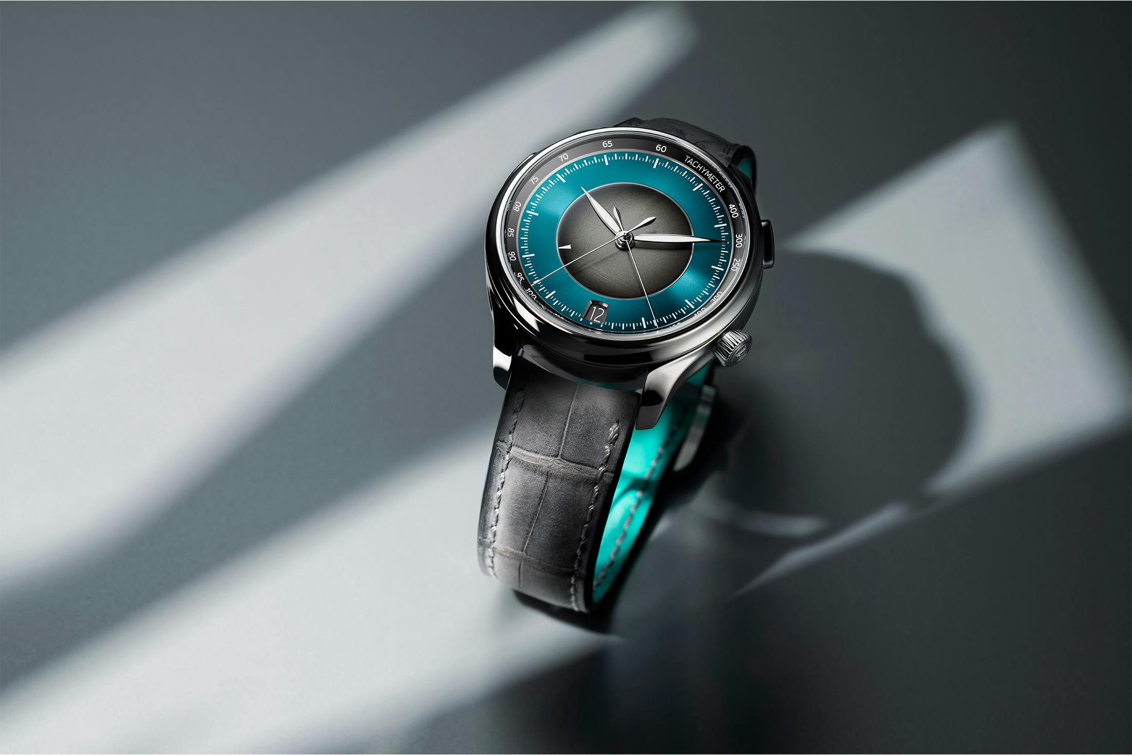 H. Moser & Cie. Endeavour Flyback Chronograph Dual Time Date 