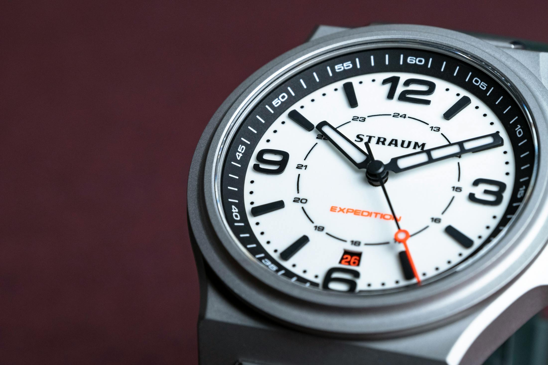 Straum Expedition Dial