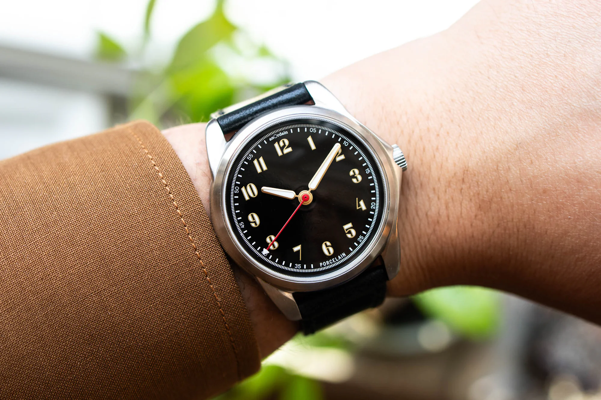 Anordain Porcelain Model 2 39.5mm wrist shot
