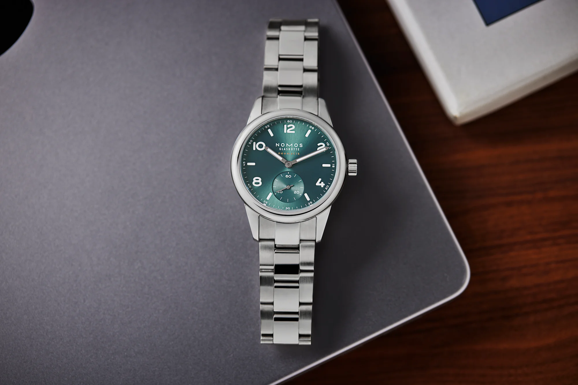 NOMOS Glashütte Club Sport Neomatik