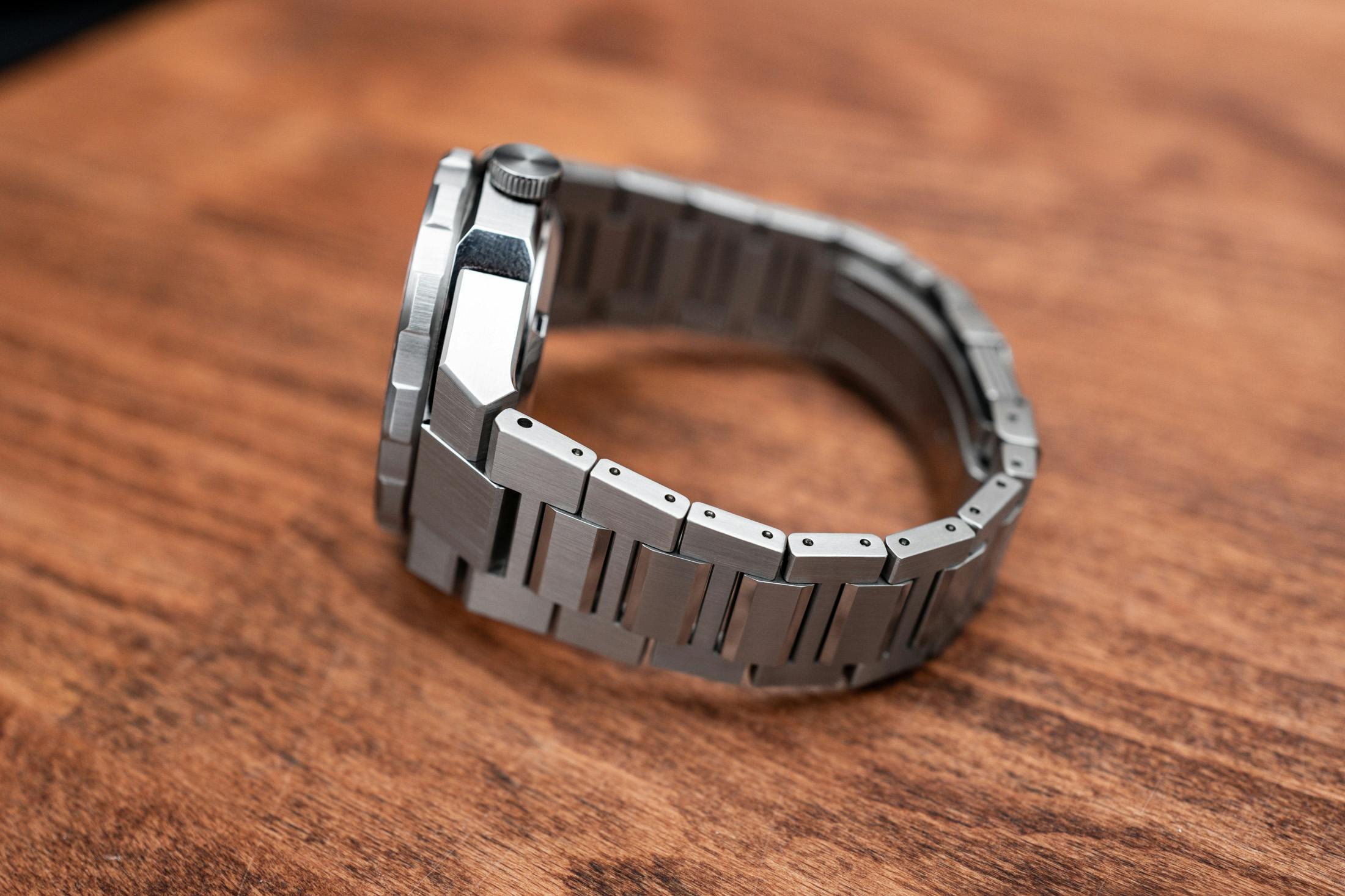citizen series 8 gmt