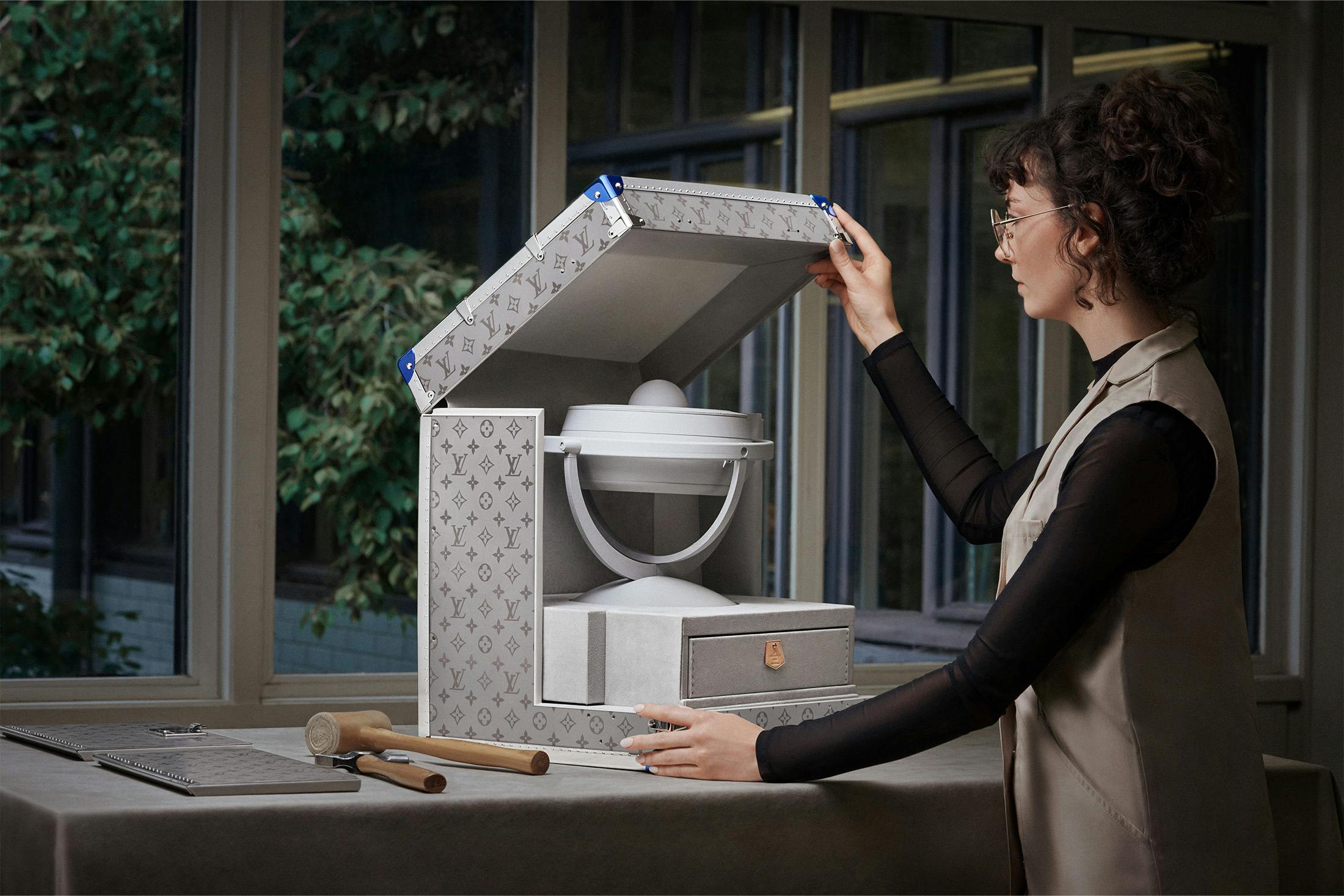 LV x De Bethune LVDB-03 GMT