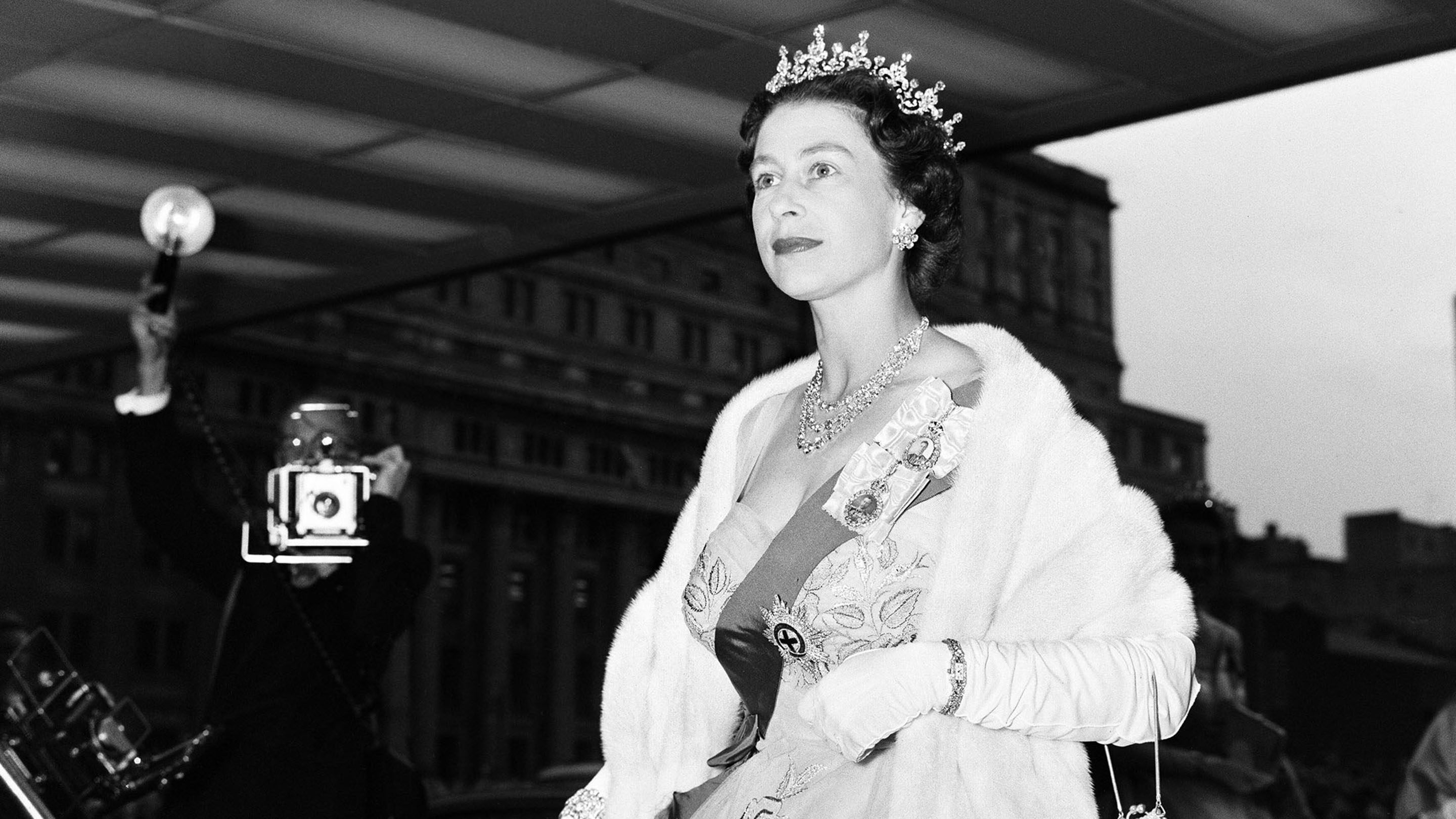 She Crowned Queens Of Cock Videos - Queen Elizabeth II's Watch Collection