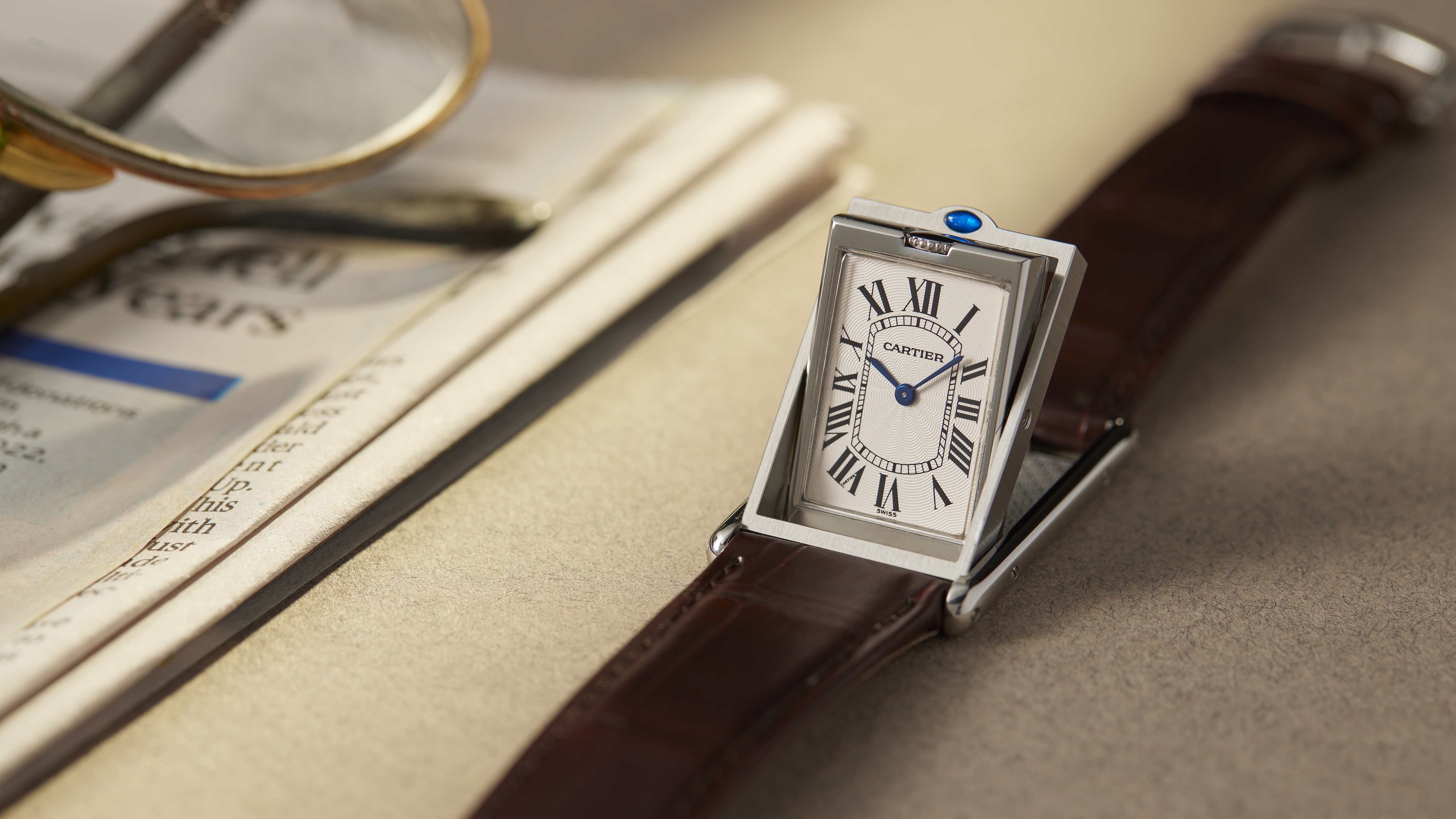 Cartier tank hotsell basculante 2390