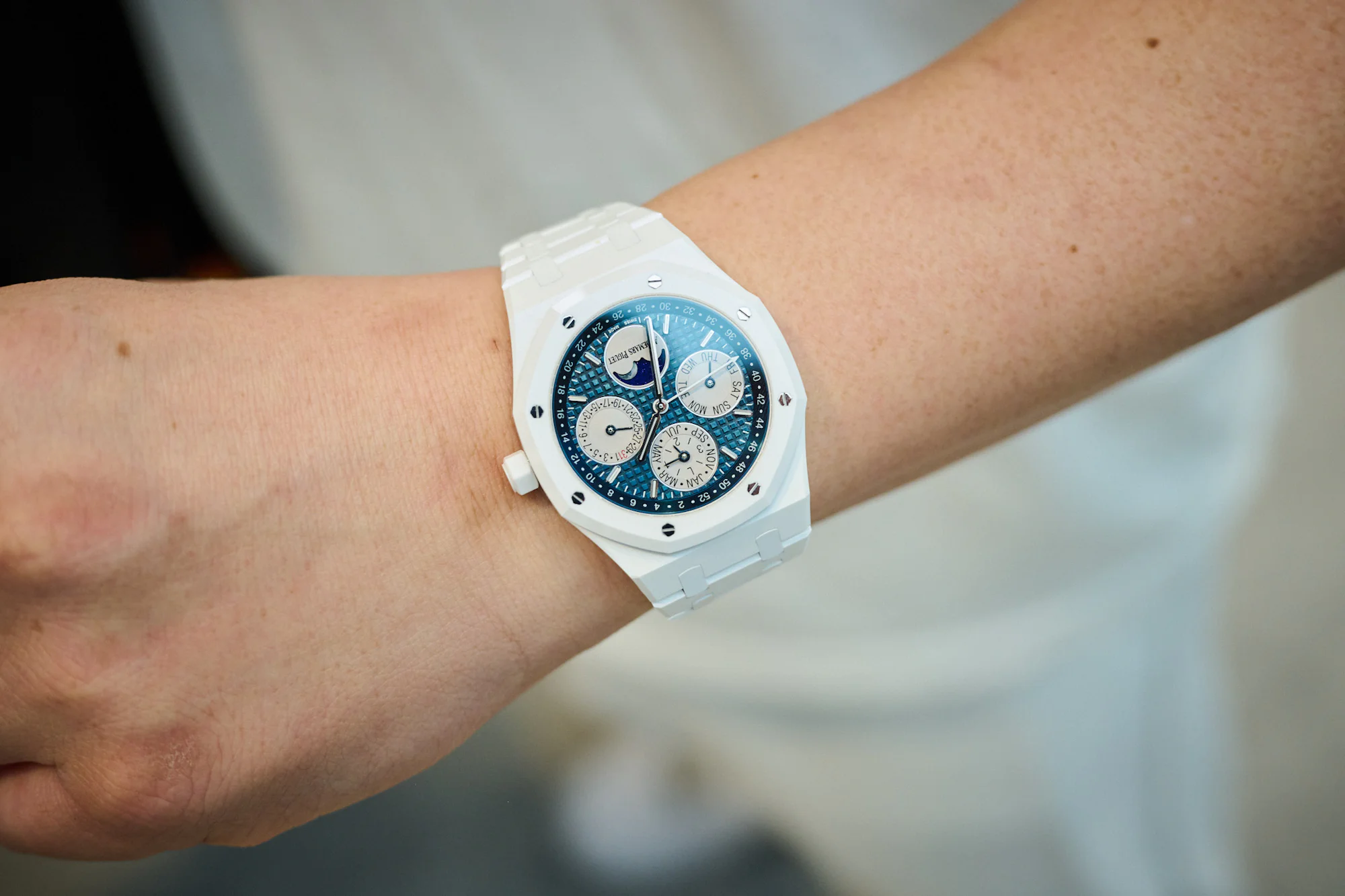 Royal Oak White ceramic