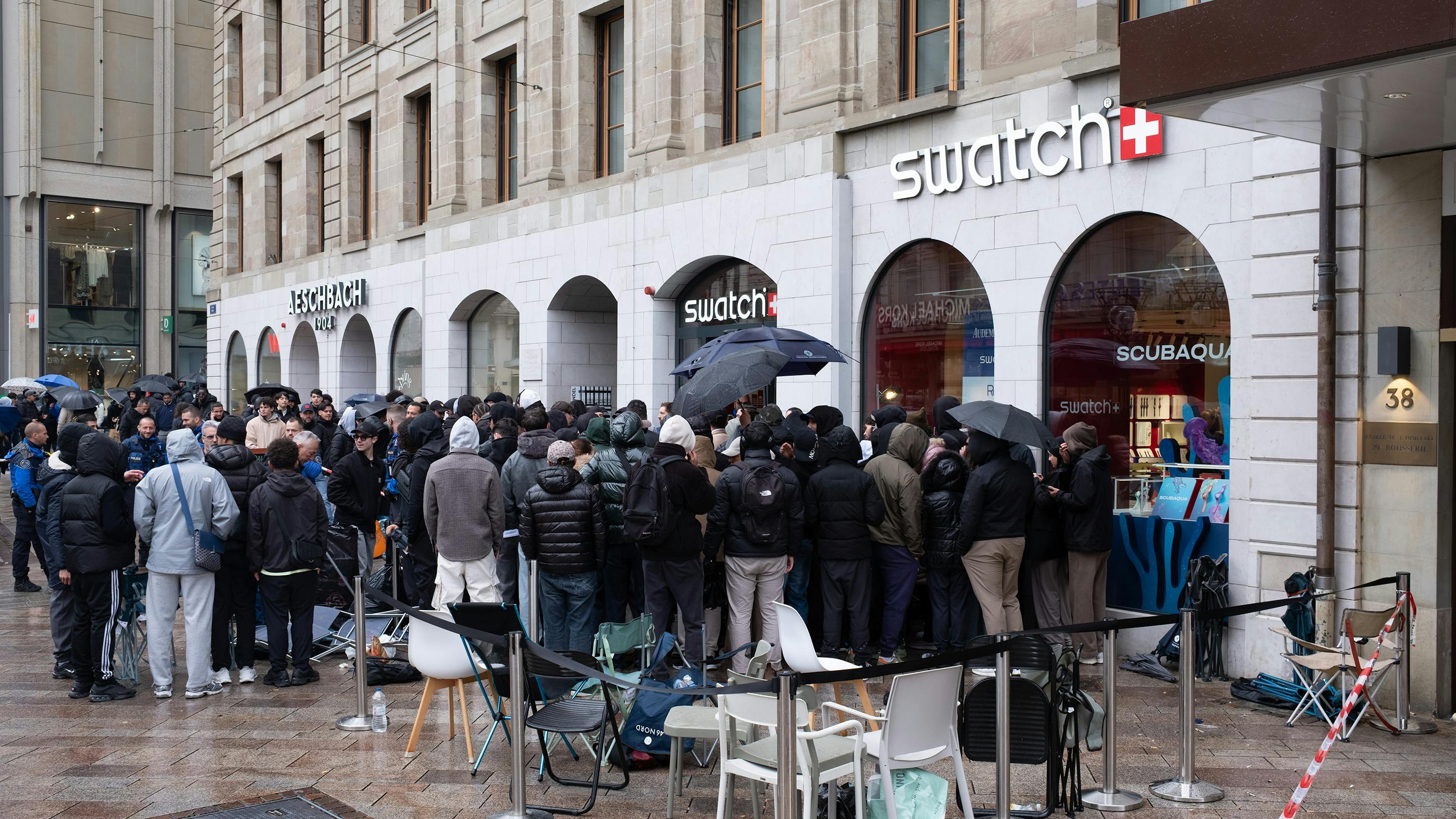 Business News: Royal Pop Sales Resume After Launch Rush For Audemars Piguet X Swatch Collaboration Forced Store Closures