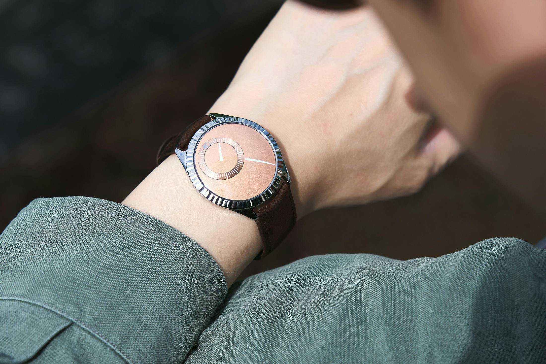 Ressence TYPE 9 ARM 'Scattered Sun'