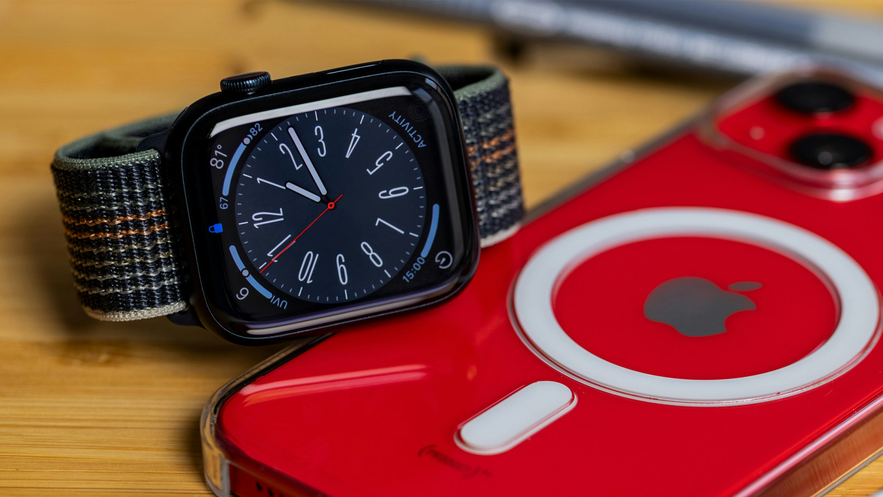 Apple Watch Series 8 45mm styles kickstart New Year's resolutions