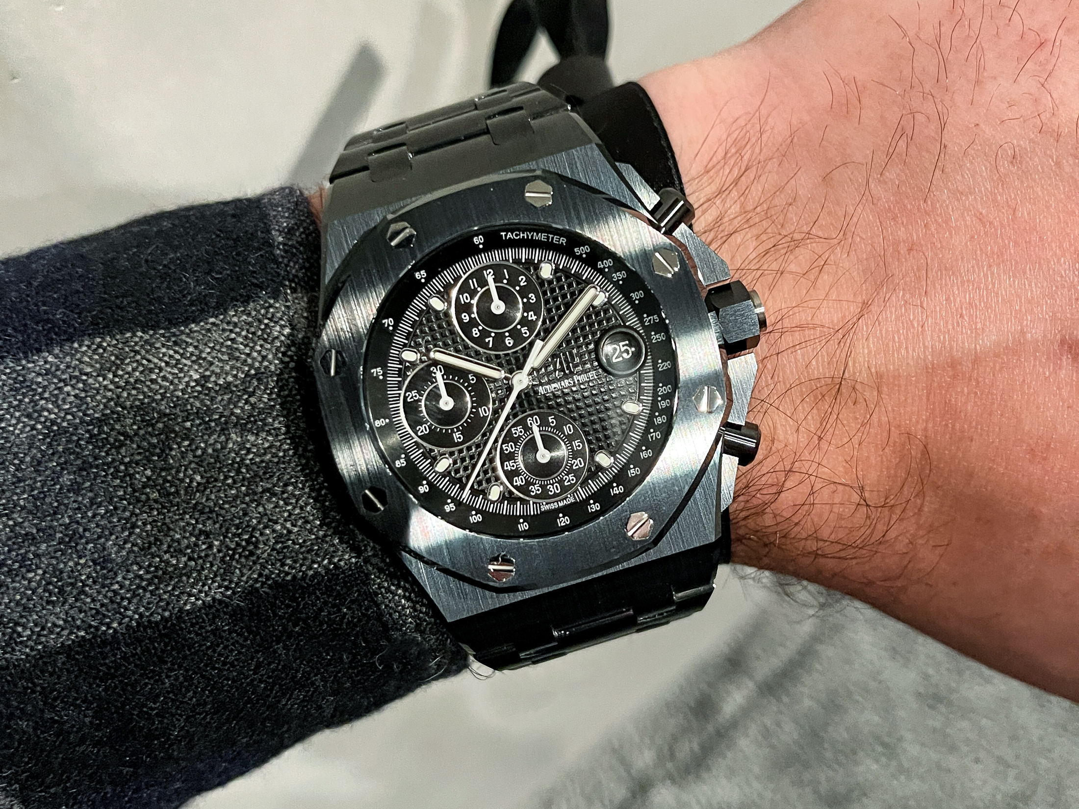 Hands On Review Of The AP Royal Oak Offshore Ceramic