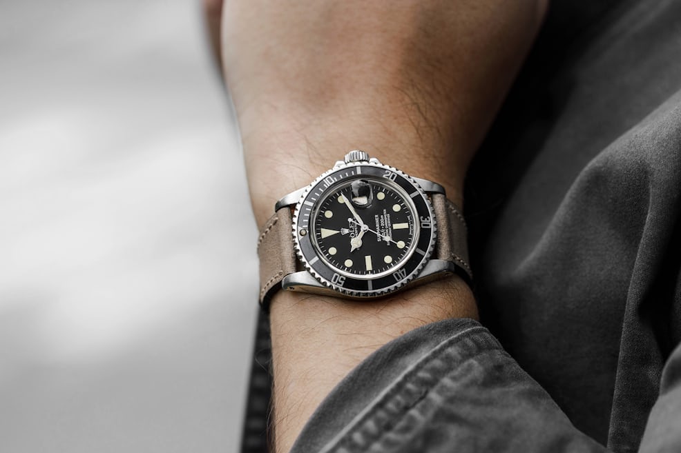 Some very cool wrist shots of the Submariner Date “Hulk”. • Credit