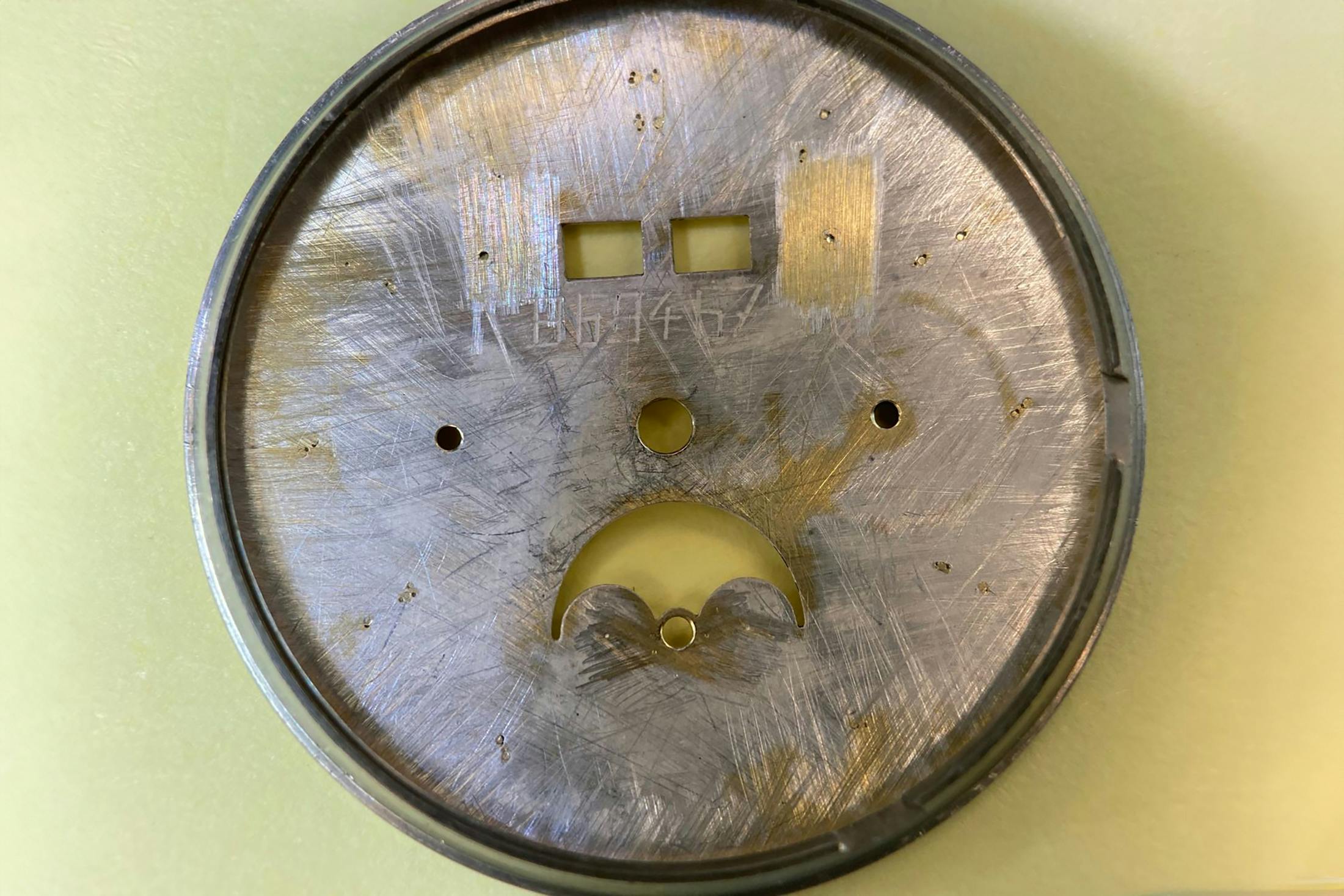 Restored 2499 dial