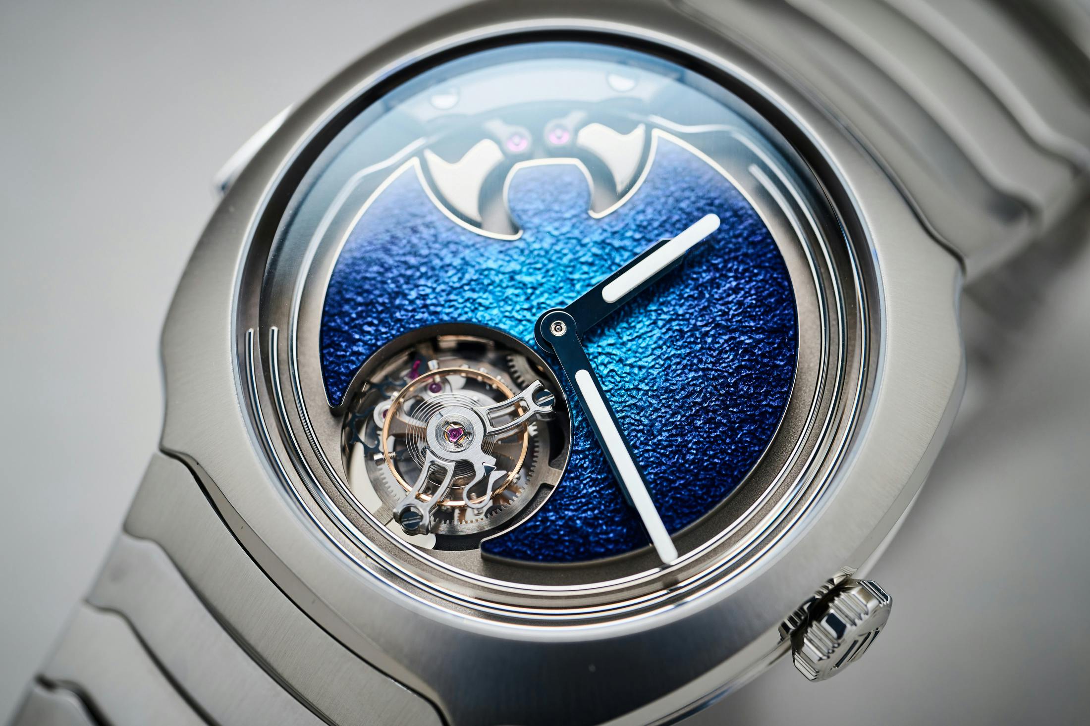 H. Moser & Cie. Streamliner Concept Minute Repeater Tourbillon Blue Enamel