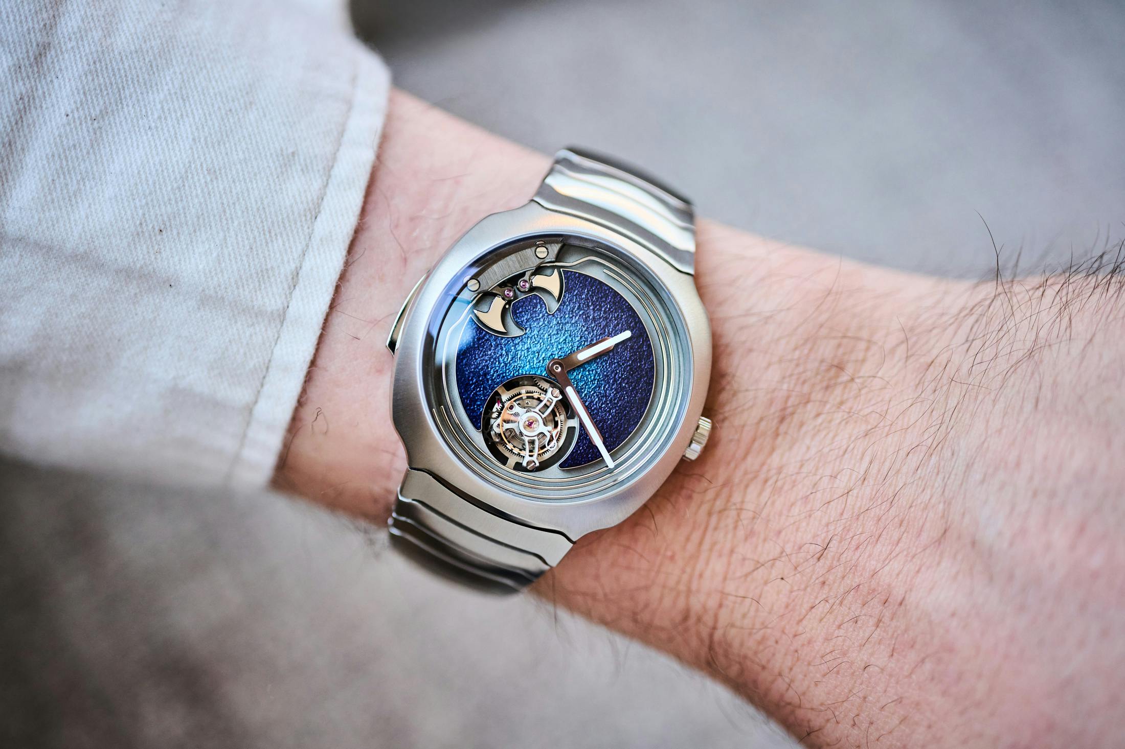 H. Moser & Cie. Streamliner Concept Minute Repeater Tourbillon Blue Enamel
