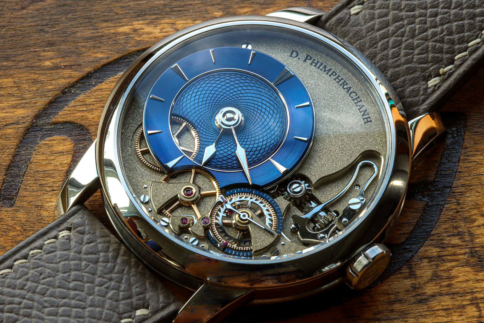 Dann Phimphrachanh watch