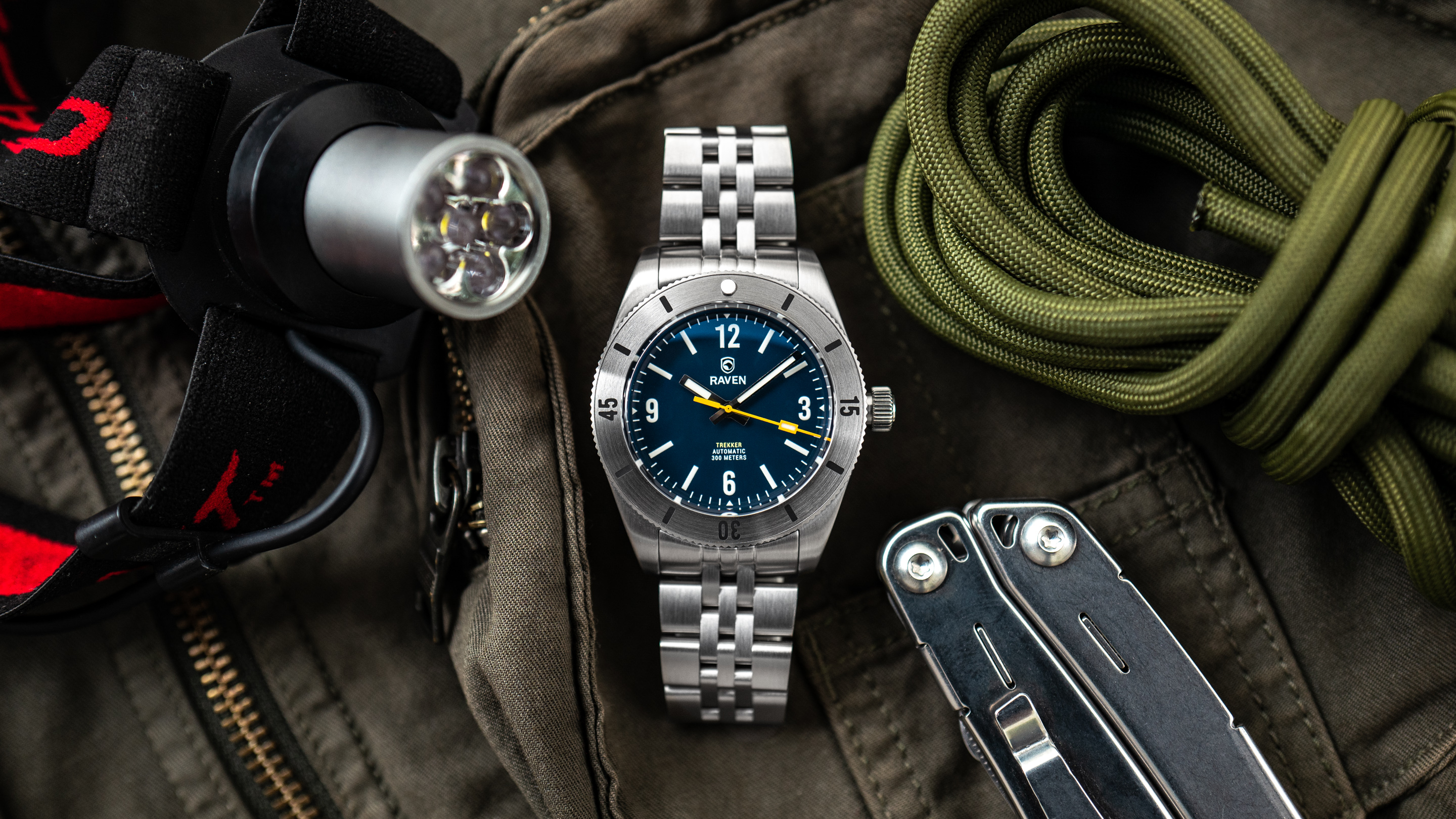 Raven Airfield Watch Review: A Soaring Success in Style, Utility |  GearJunkie