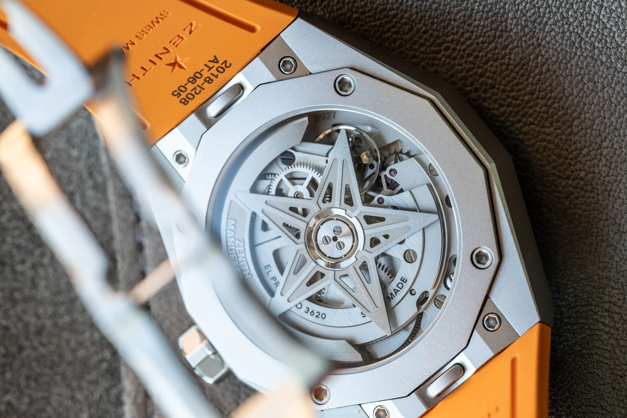 caseback with rubber strap